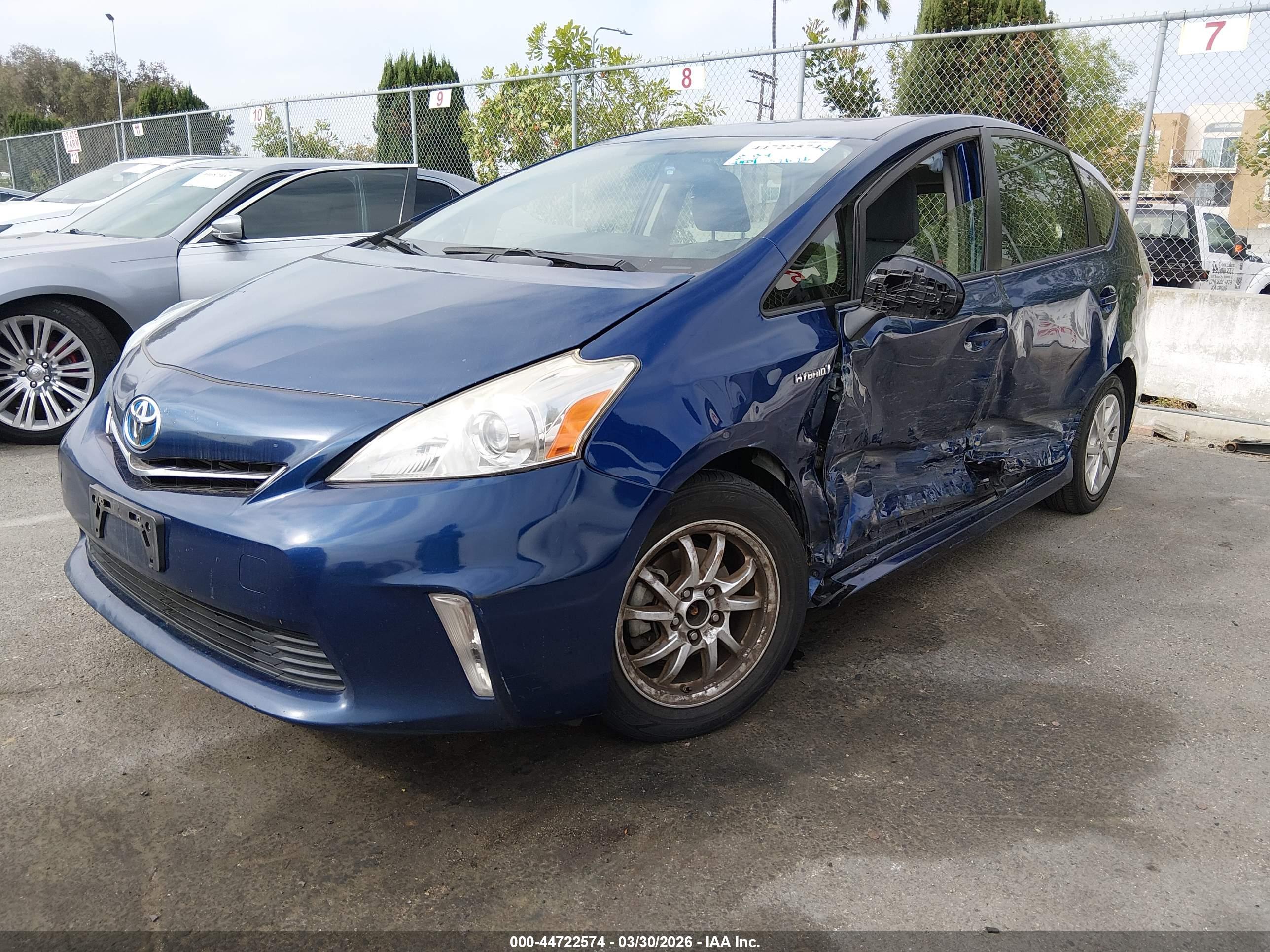 TOYOTA PRIUS image 2