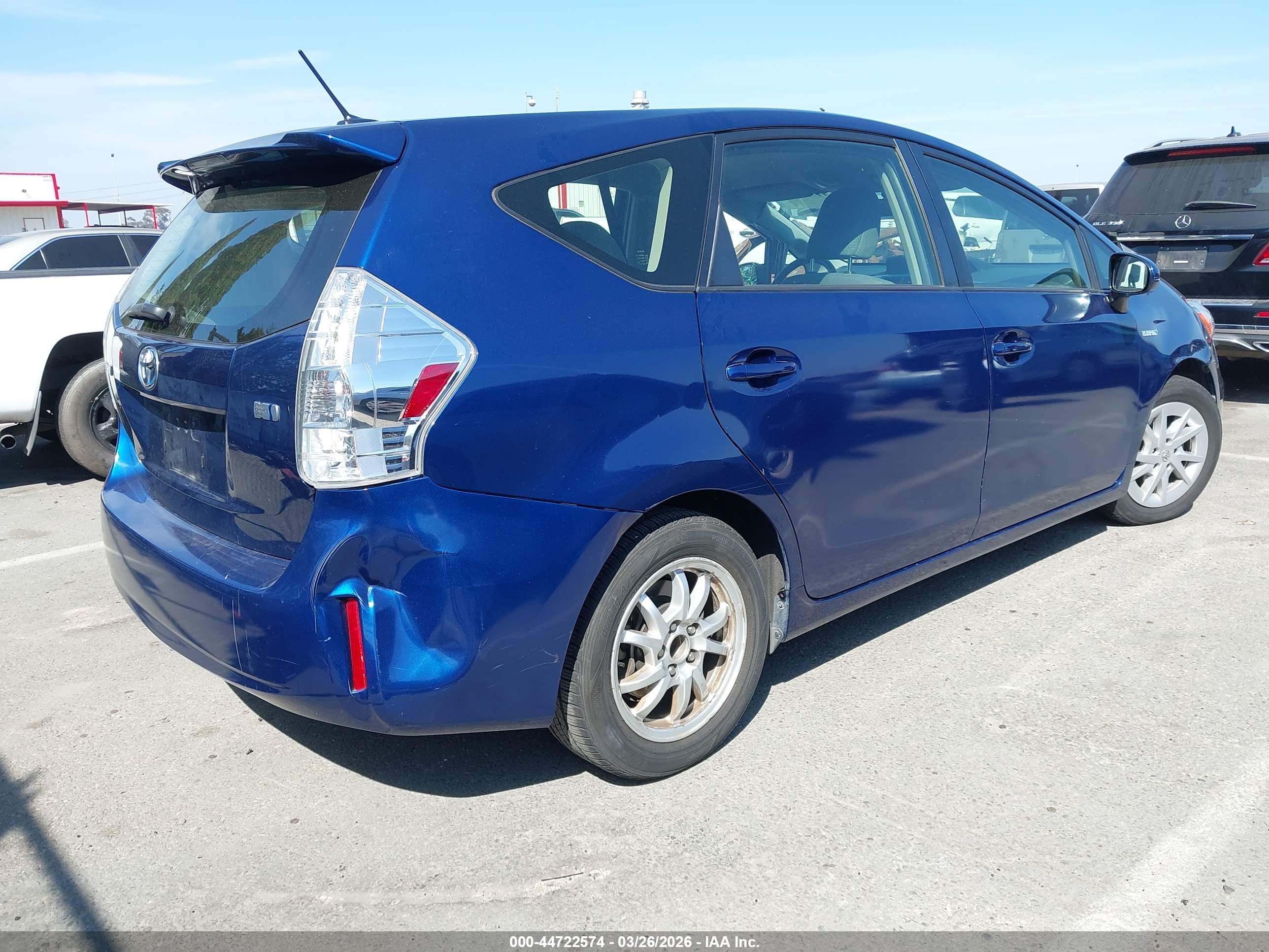 TOYOTA PRIUS image 4