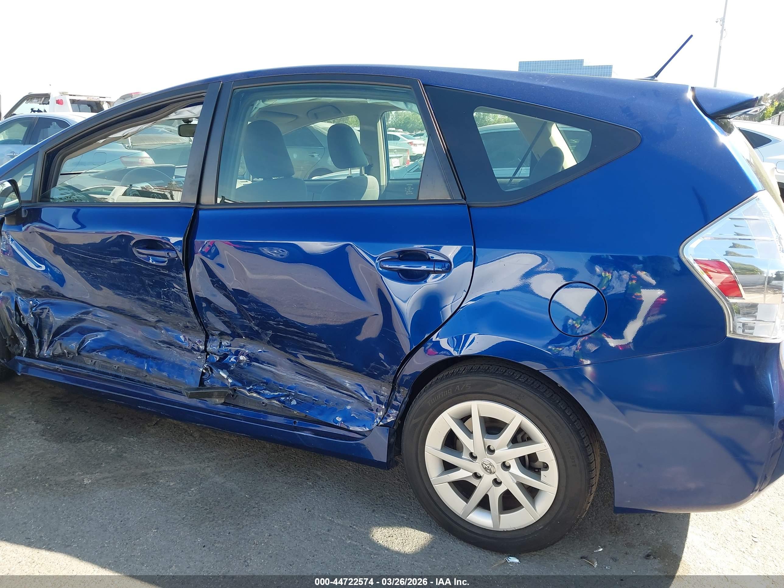 TOYOTA PRIUS image 6