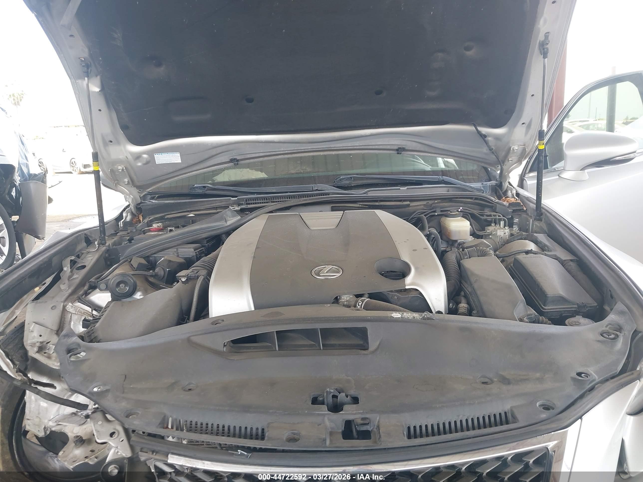 LEXUS IS image 10