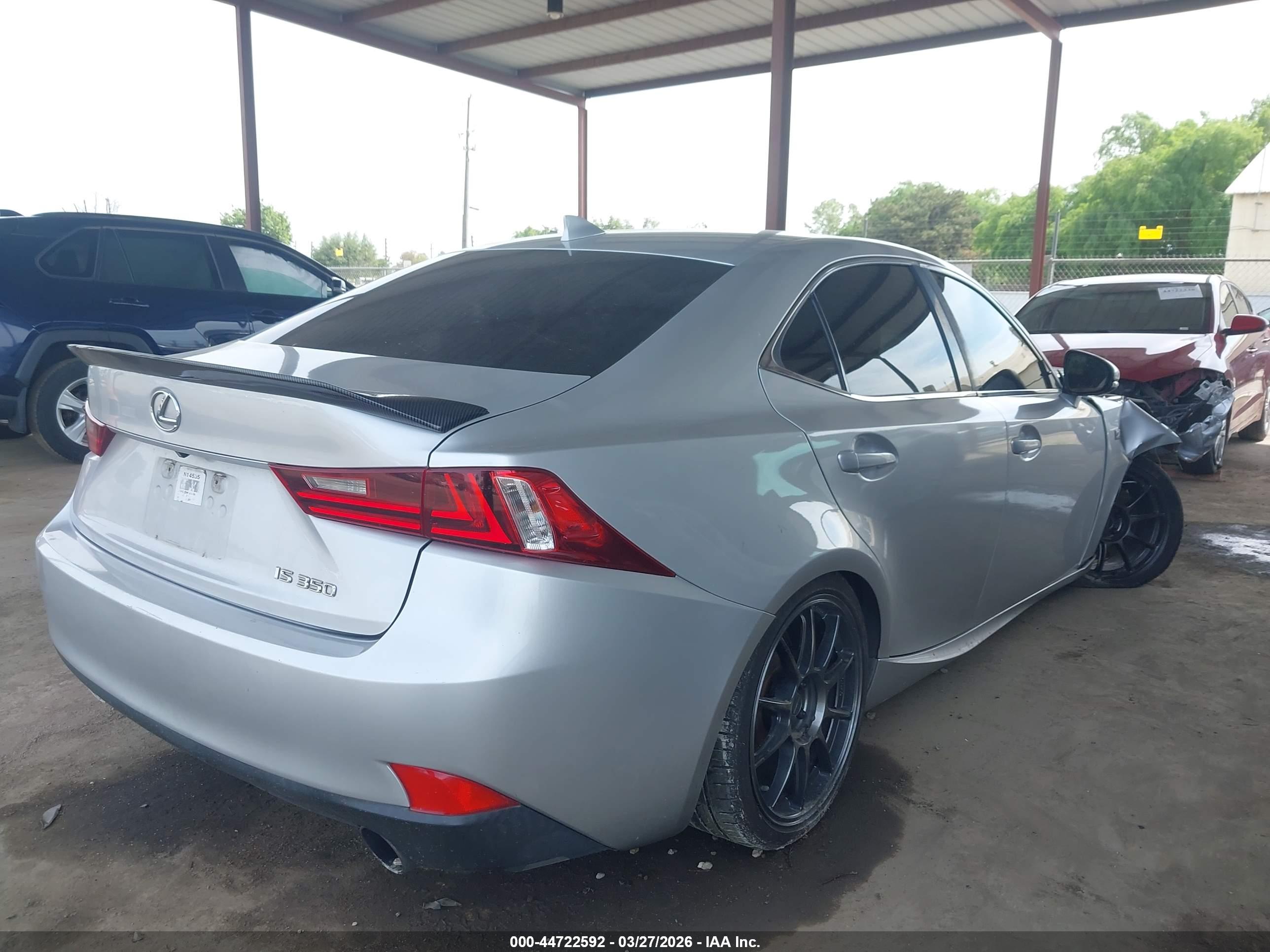 LEXUS IS image 4