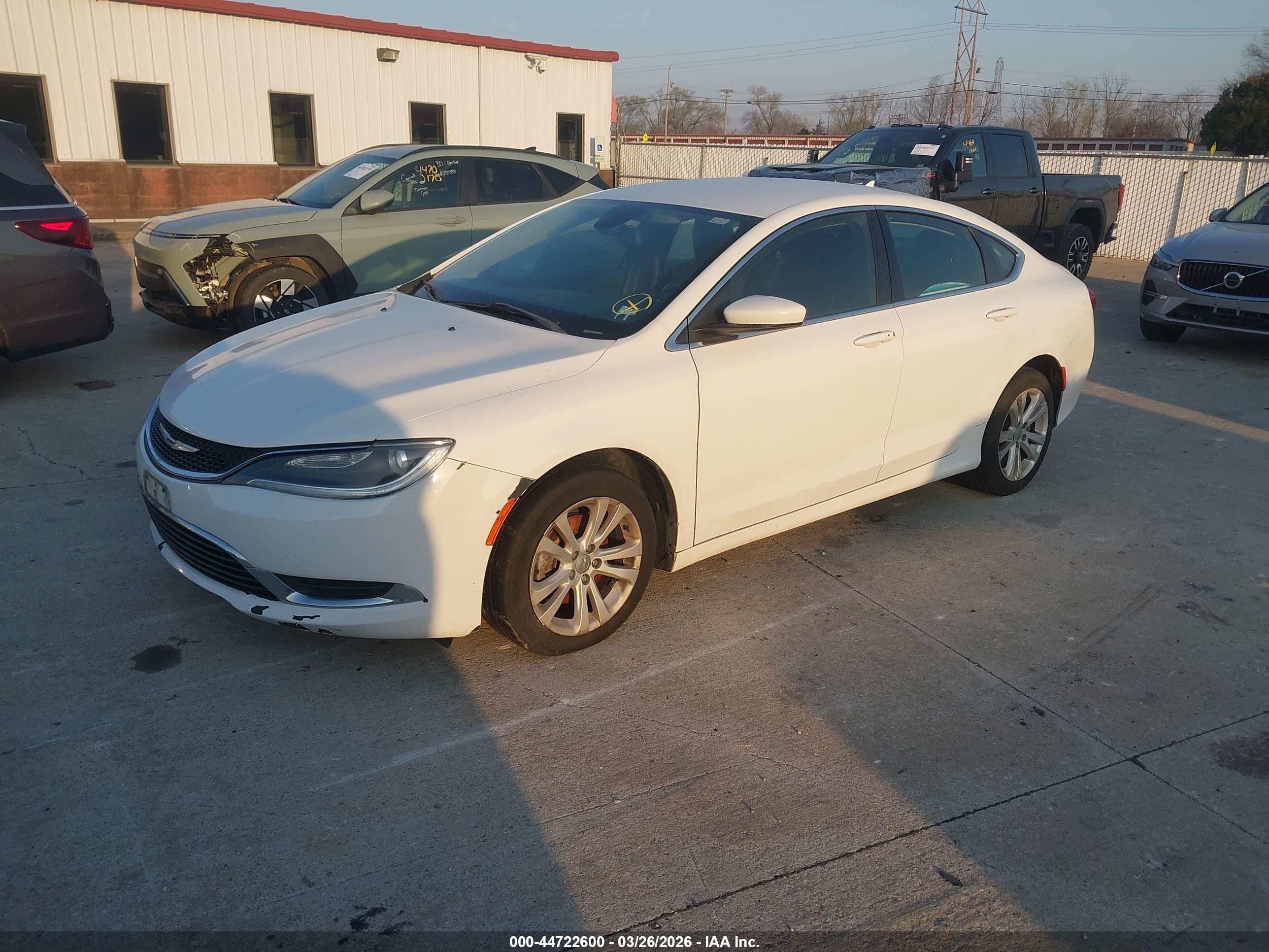 CHRYSLER 200 image 2