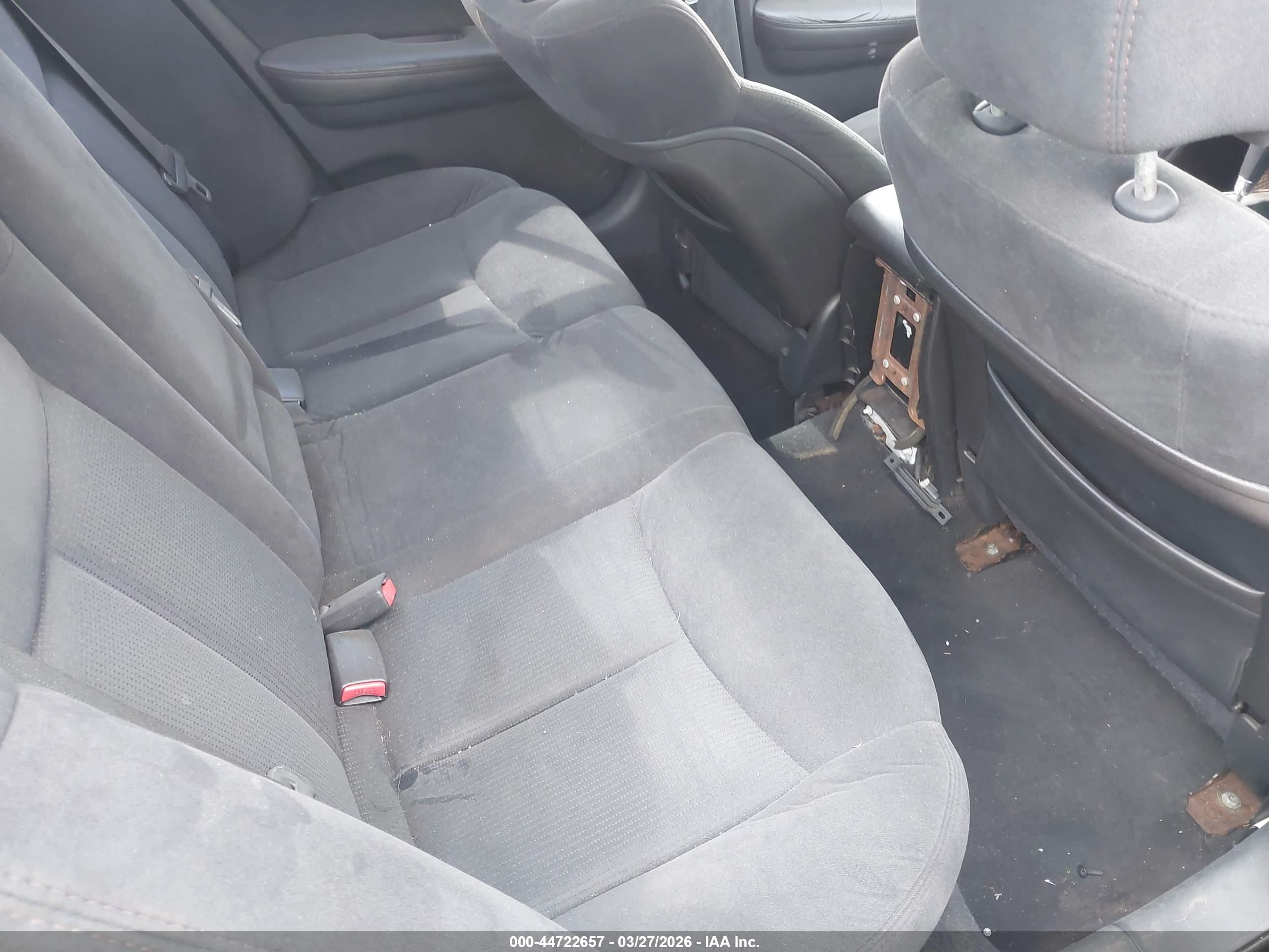 NISSAN MAXIMA image 8