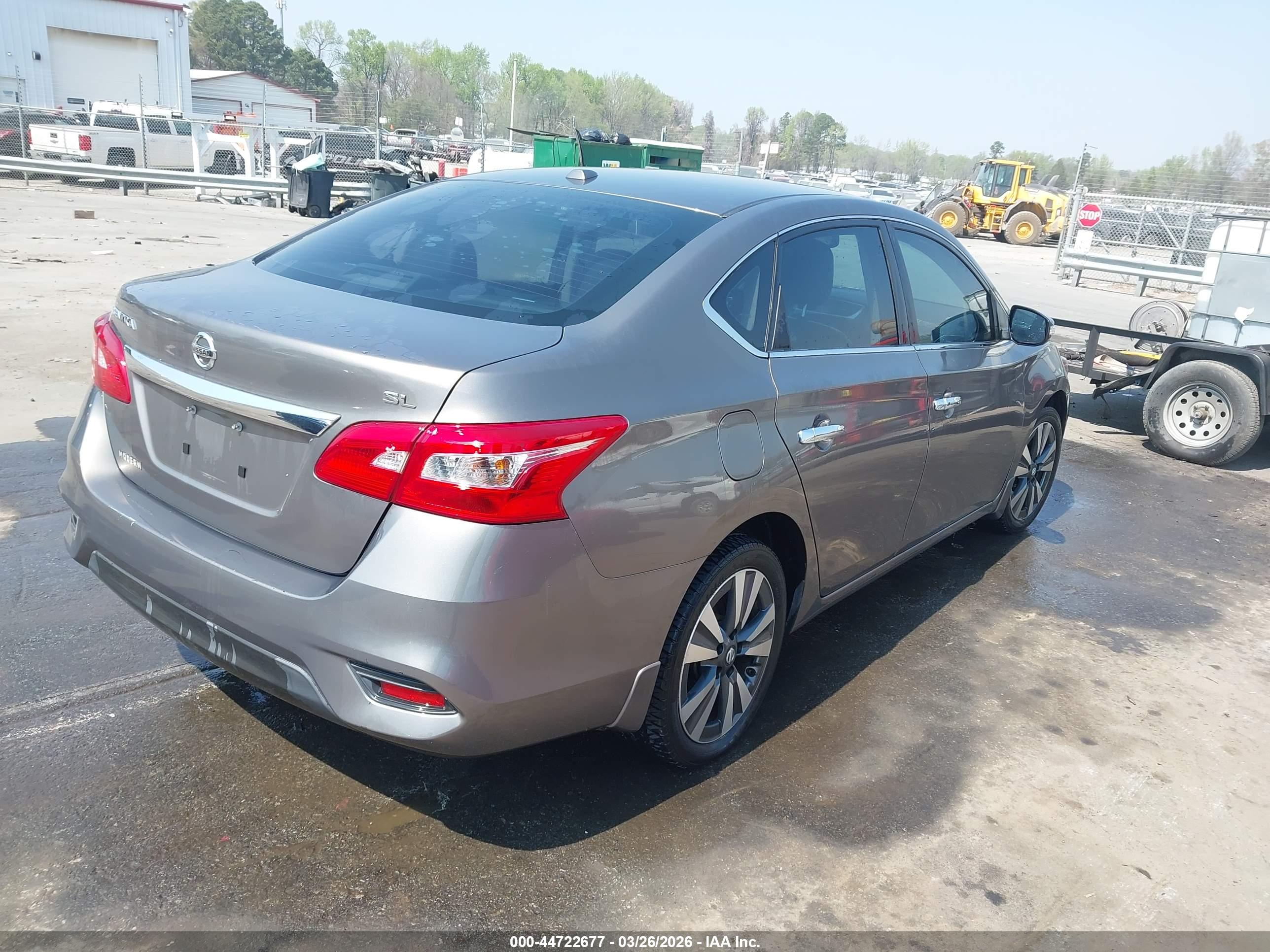 NISSAN SENTRA image 4