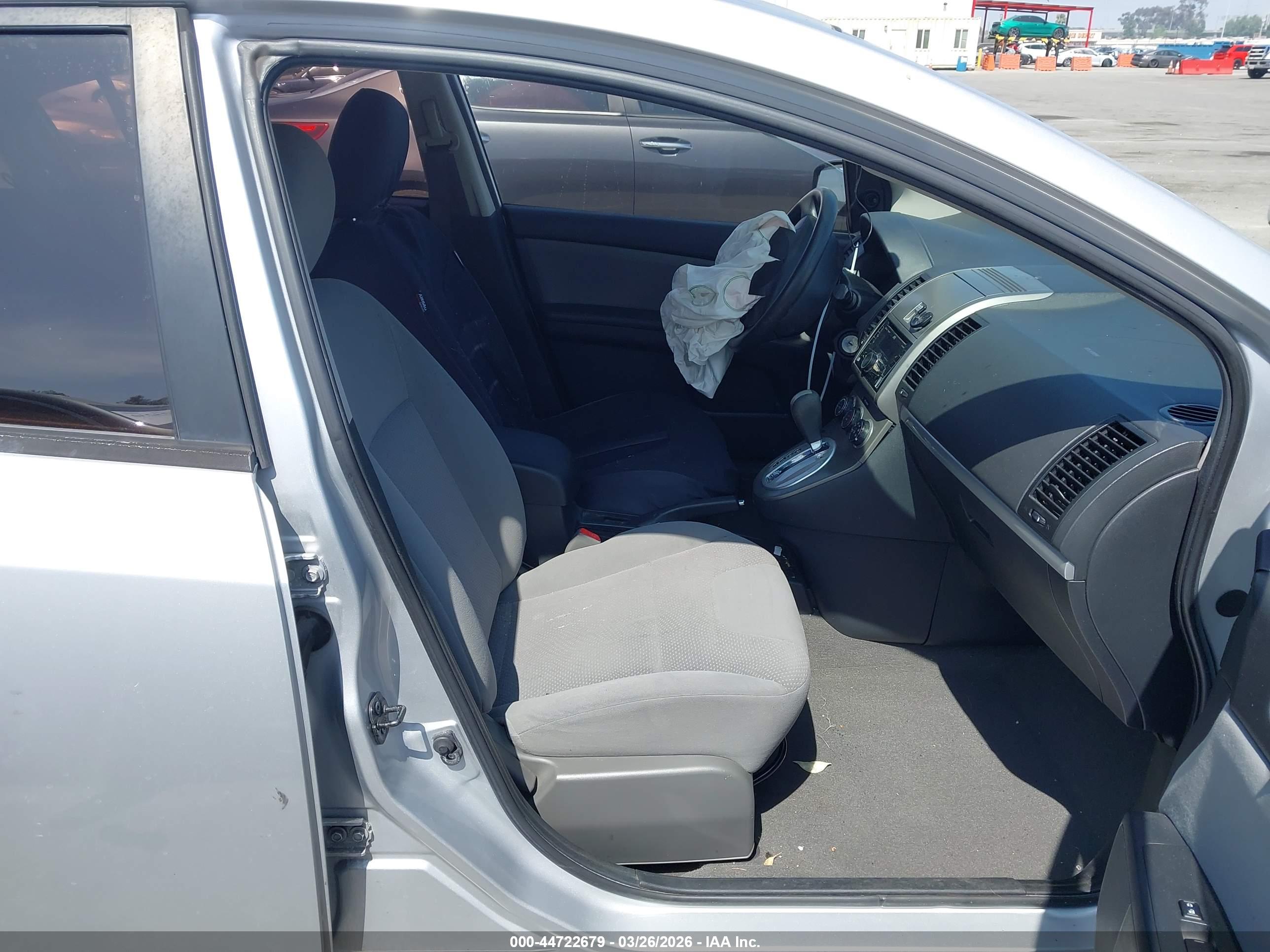 NISSAN SENTRA image 5