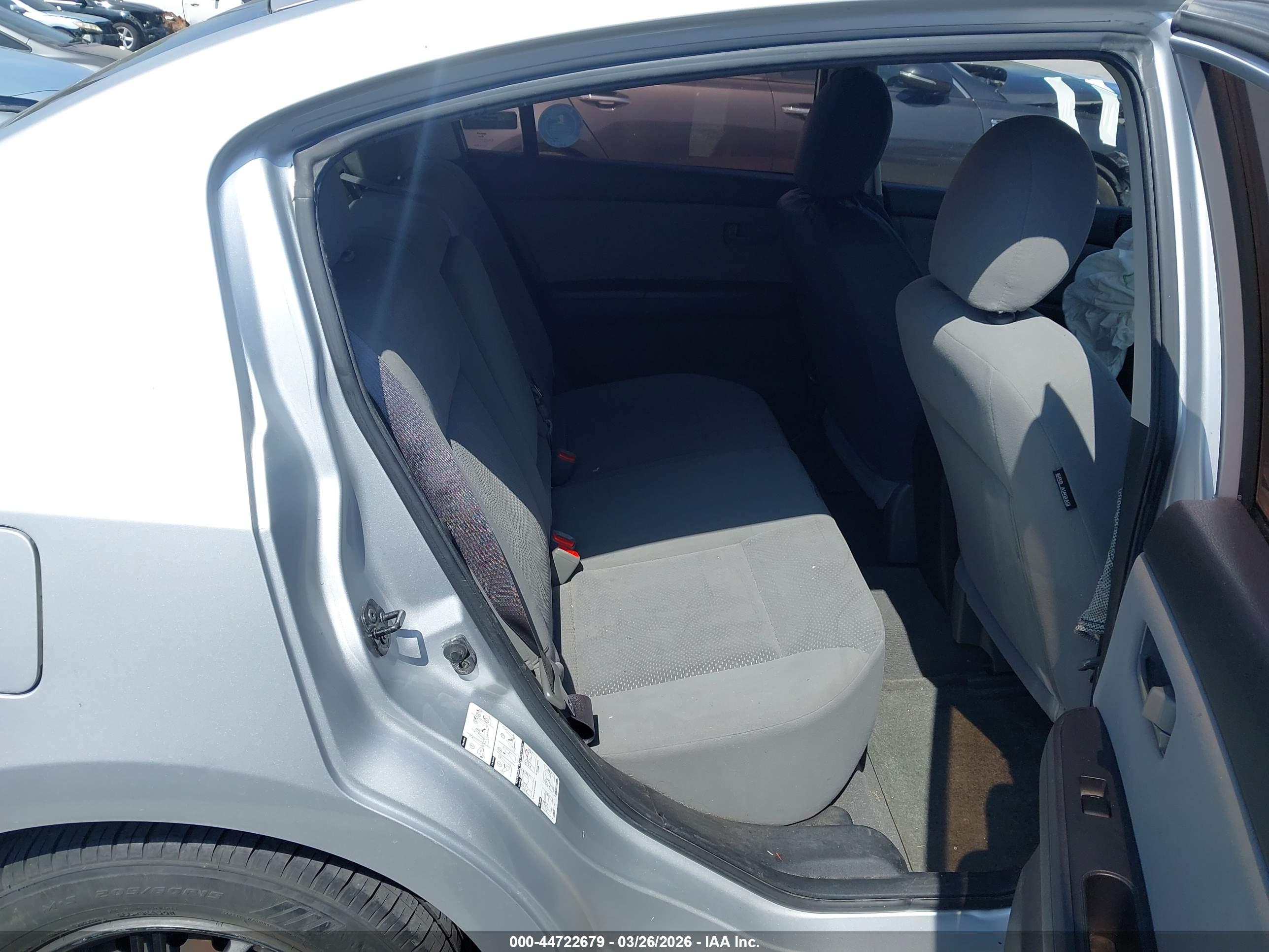NISSAN SENTRA image 8