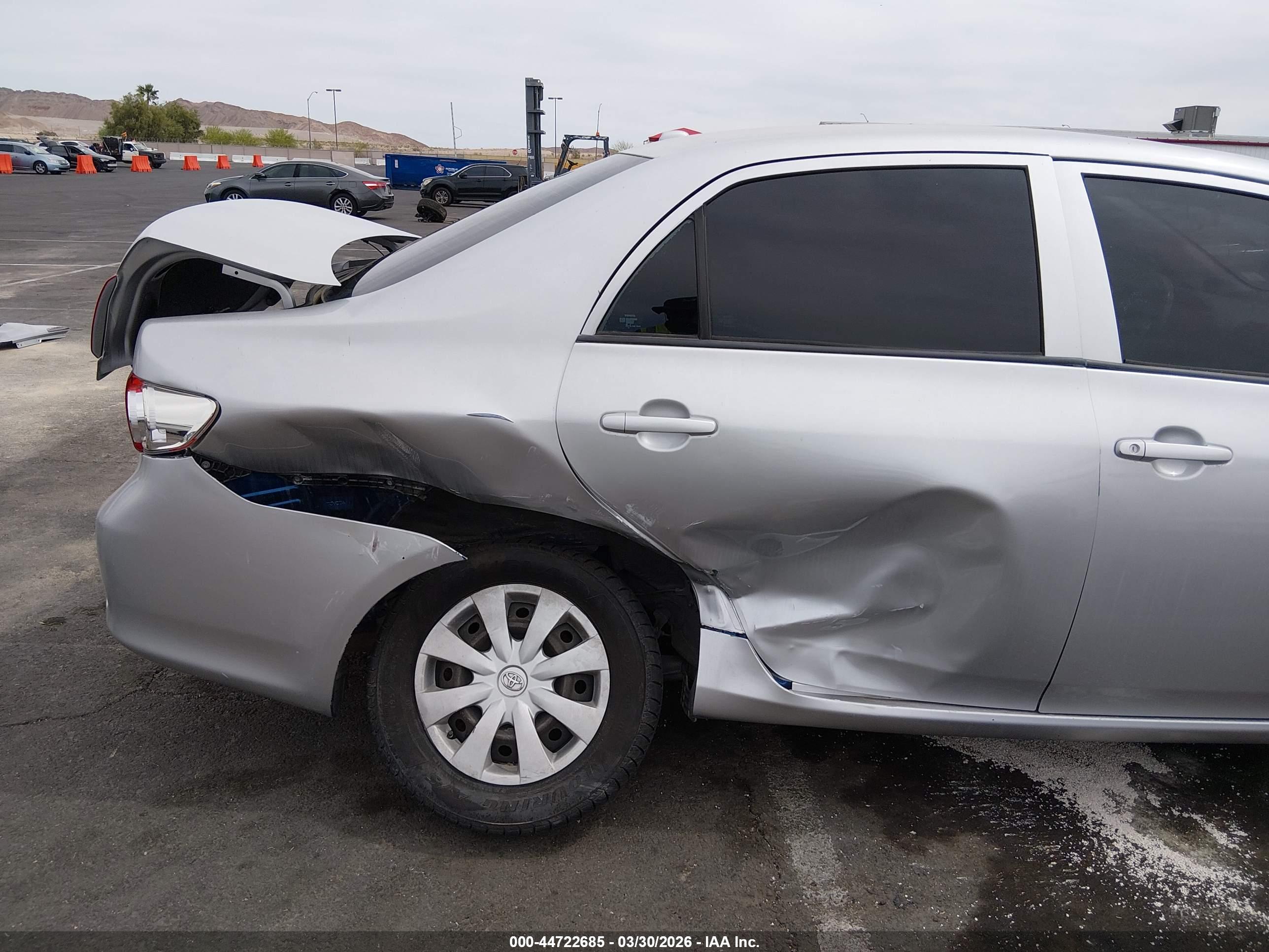 TOYOTA COROLLA image 6
