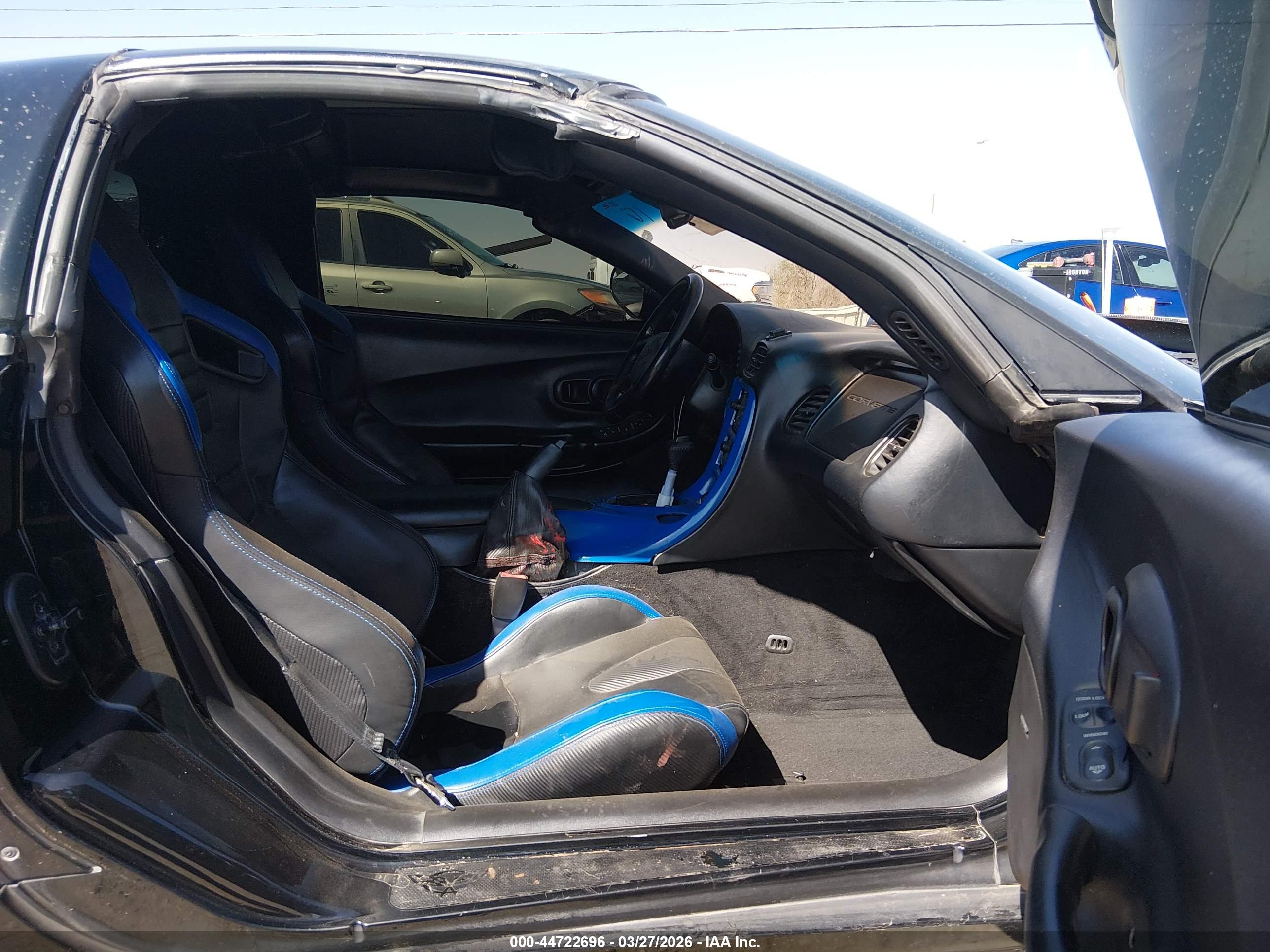 CHEVROLET CORVETTE image 5