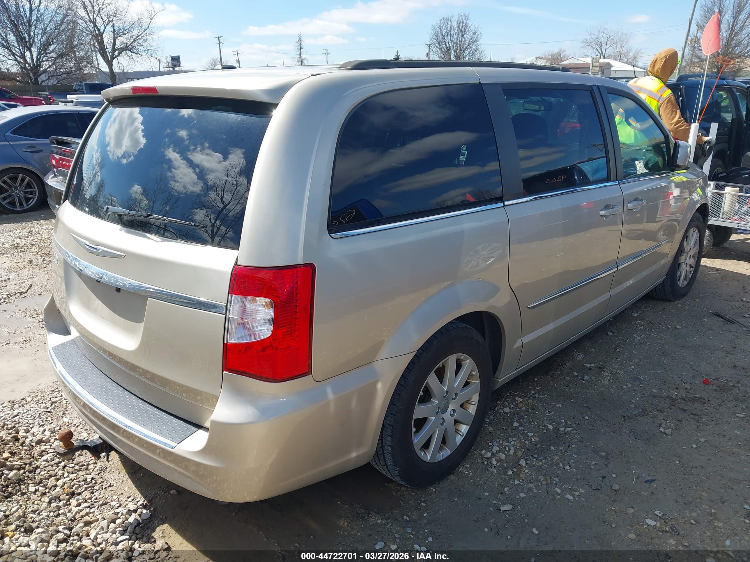 CHRYSLER TOWN image 4