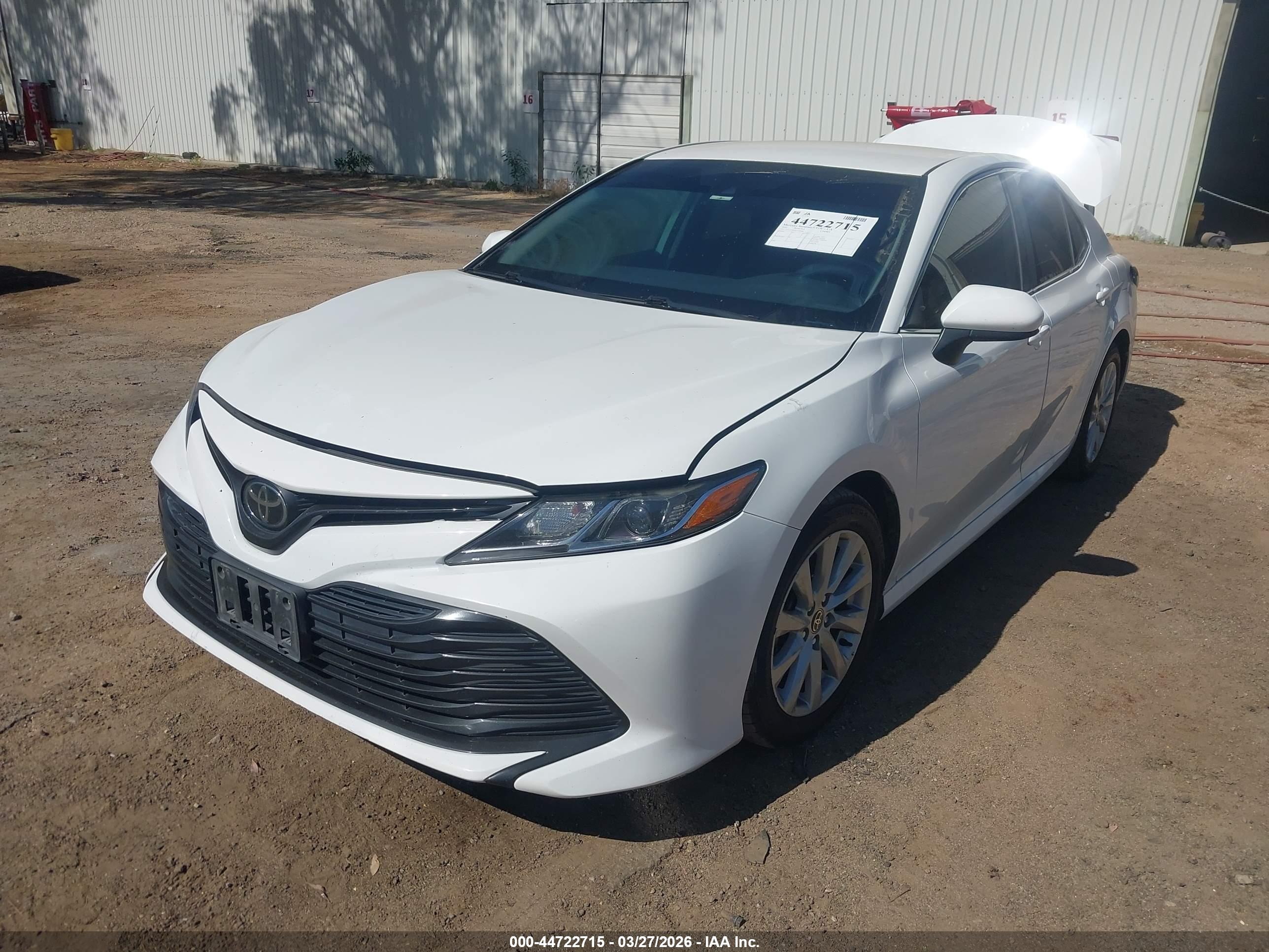 TOYOTA CAMRY image 2