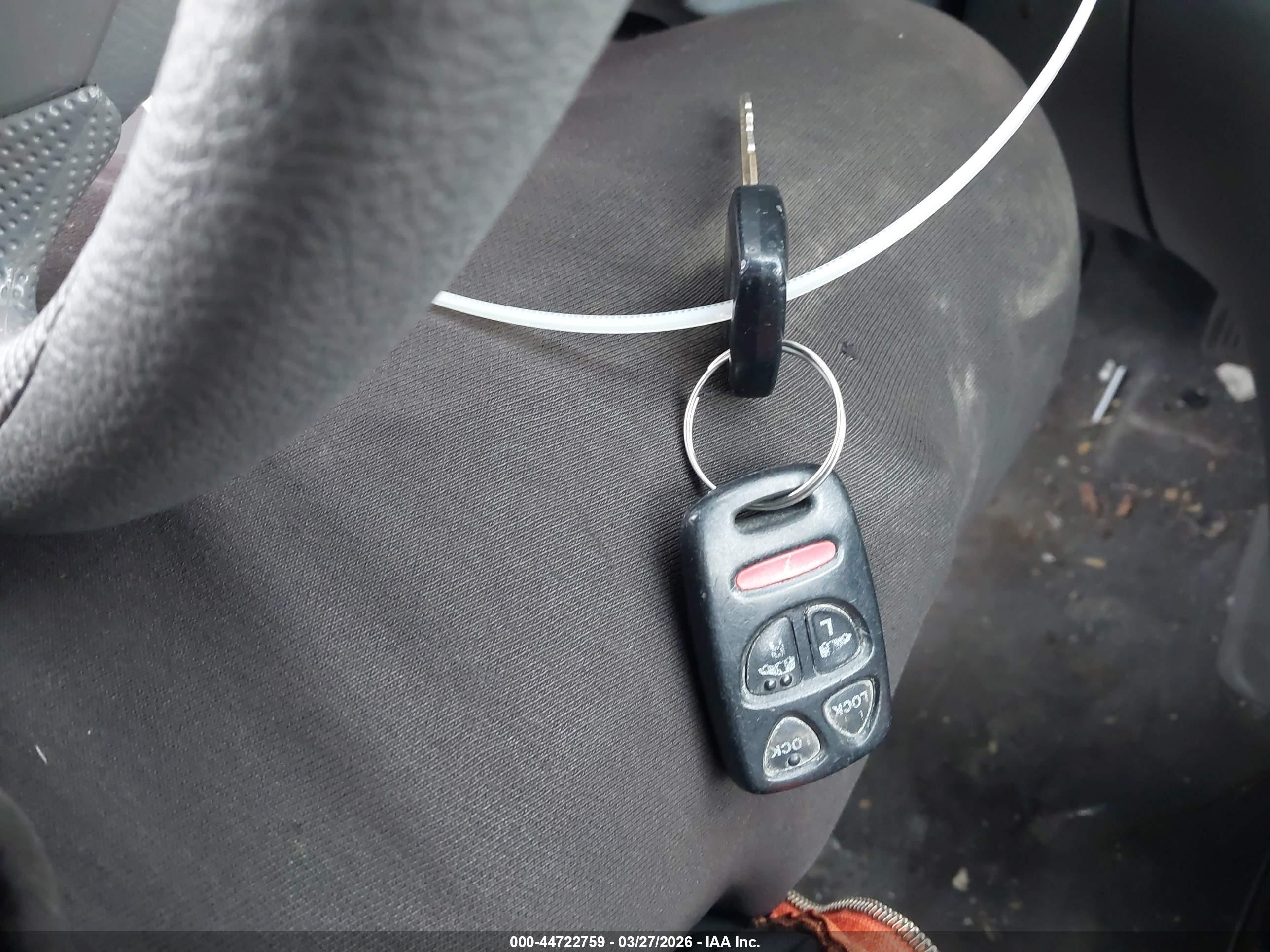 MAZDA MPV image 11