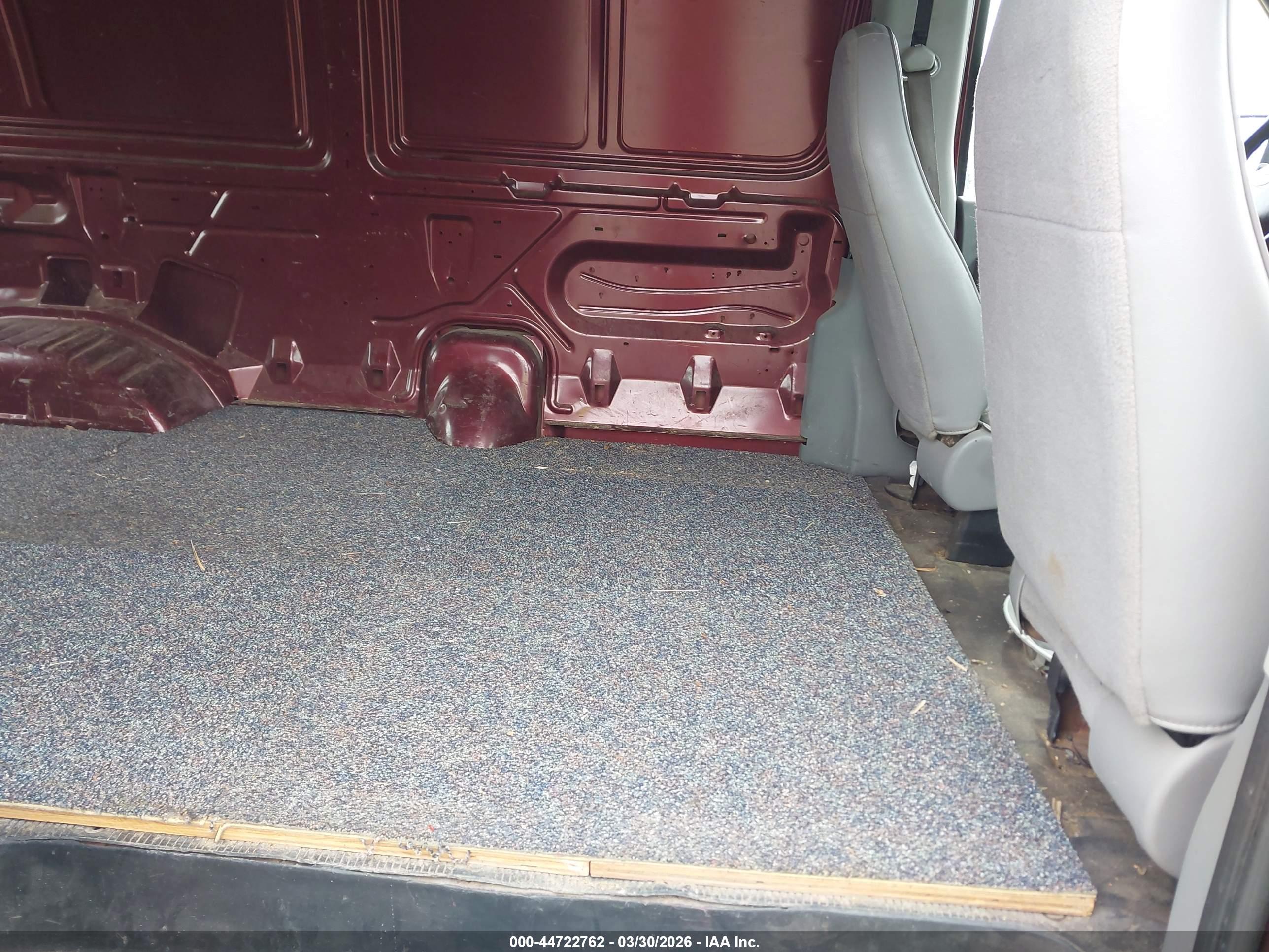 FORD E-350 image 8