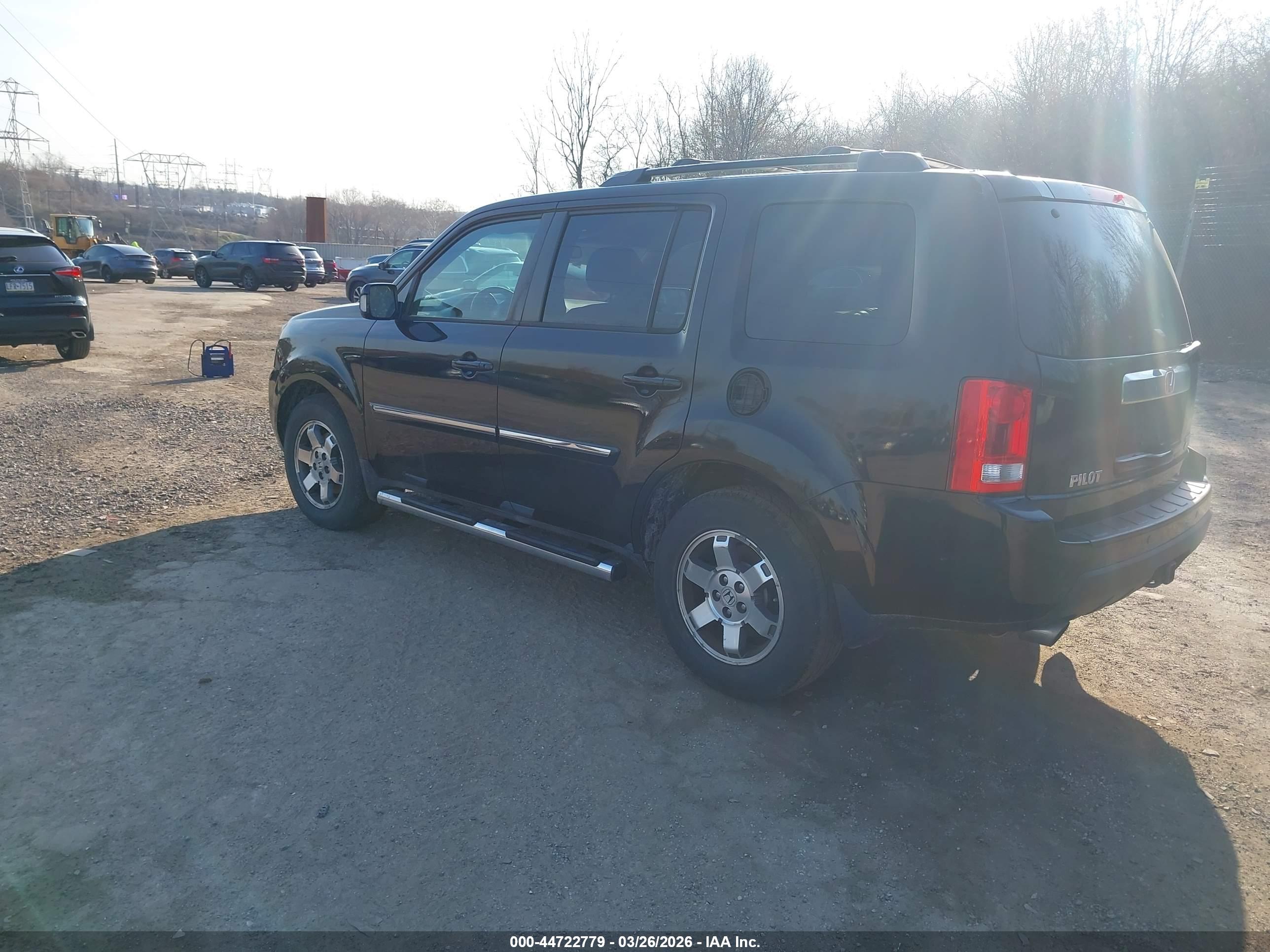 HONDA PILOT image 3