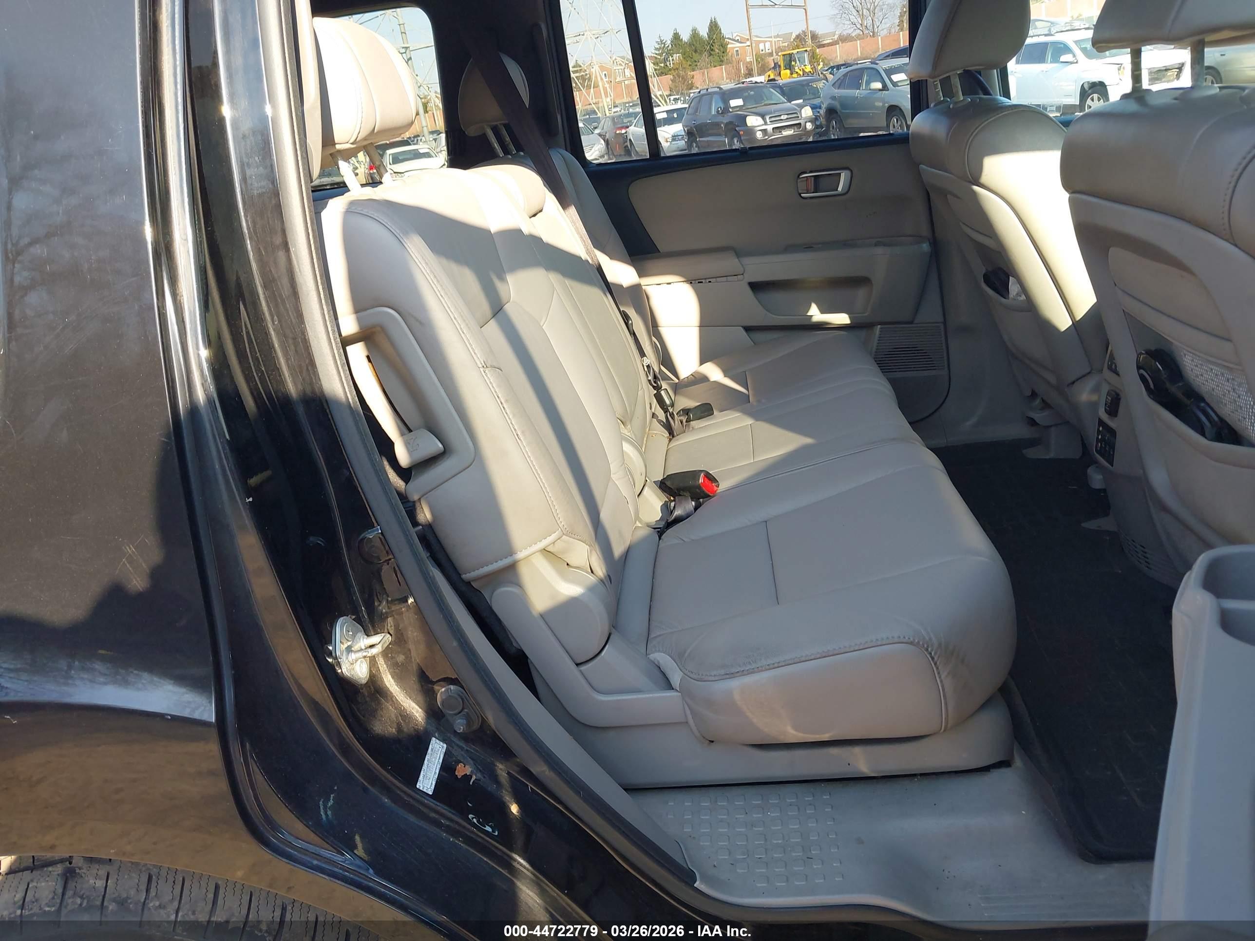HONDA PILOT image 8