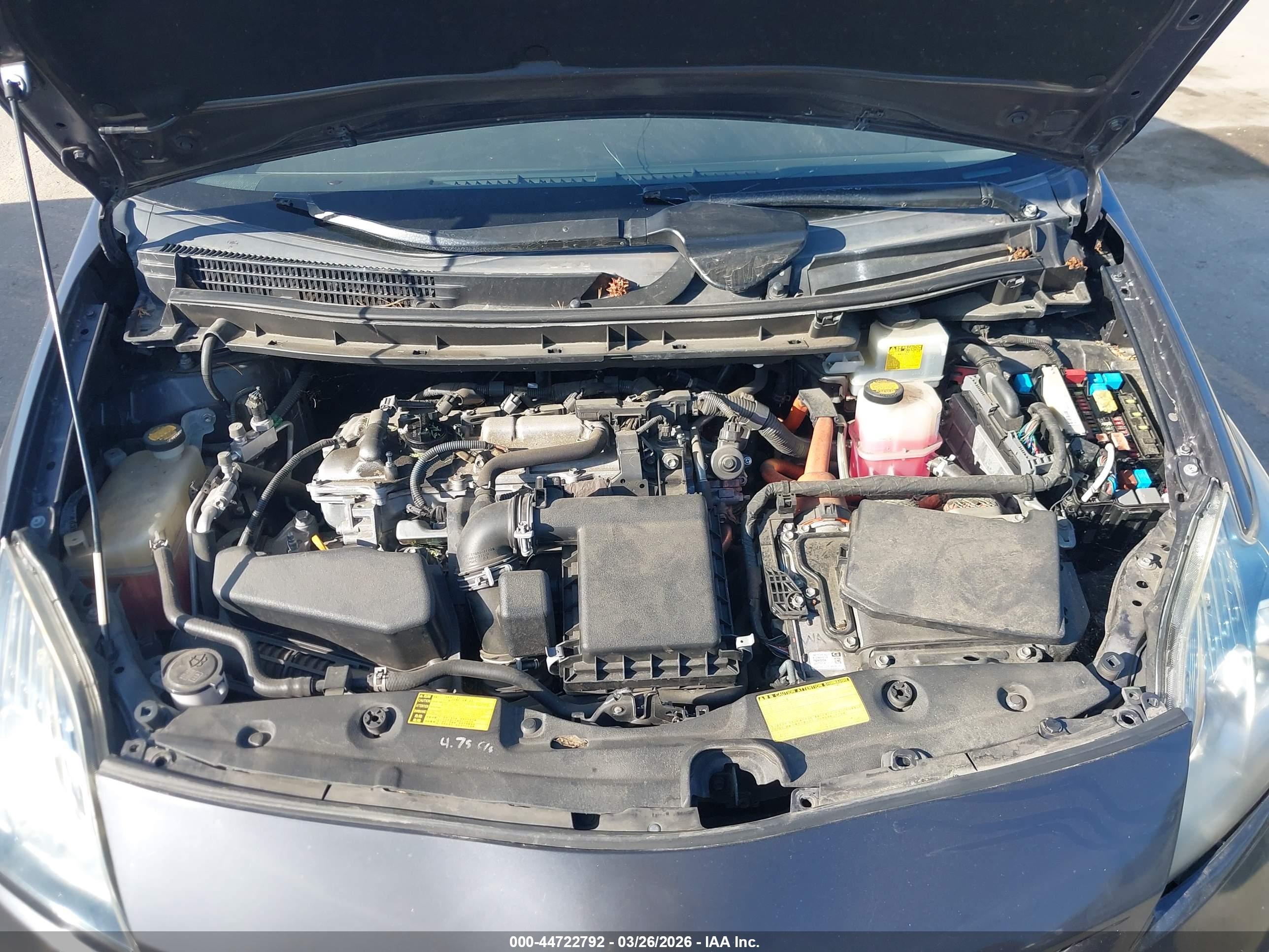 TOYOTA PRIUS image 10