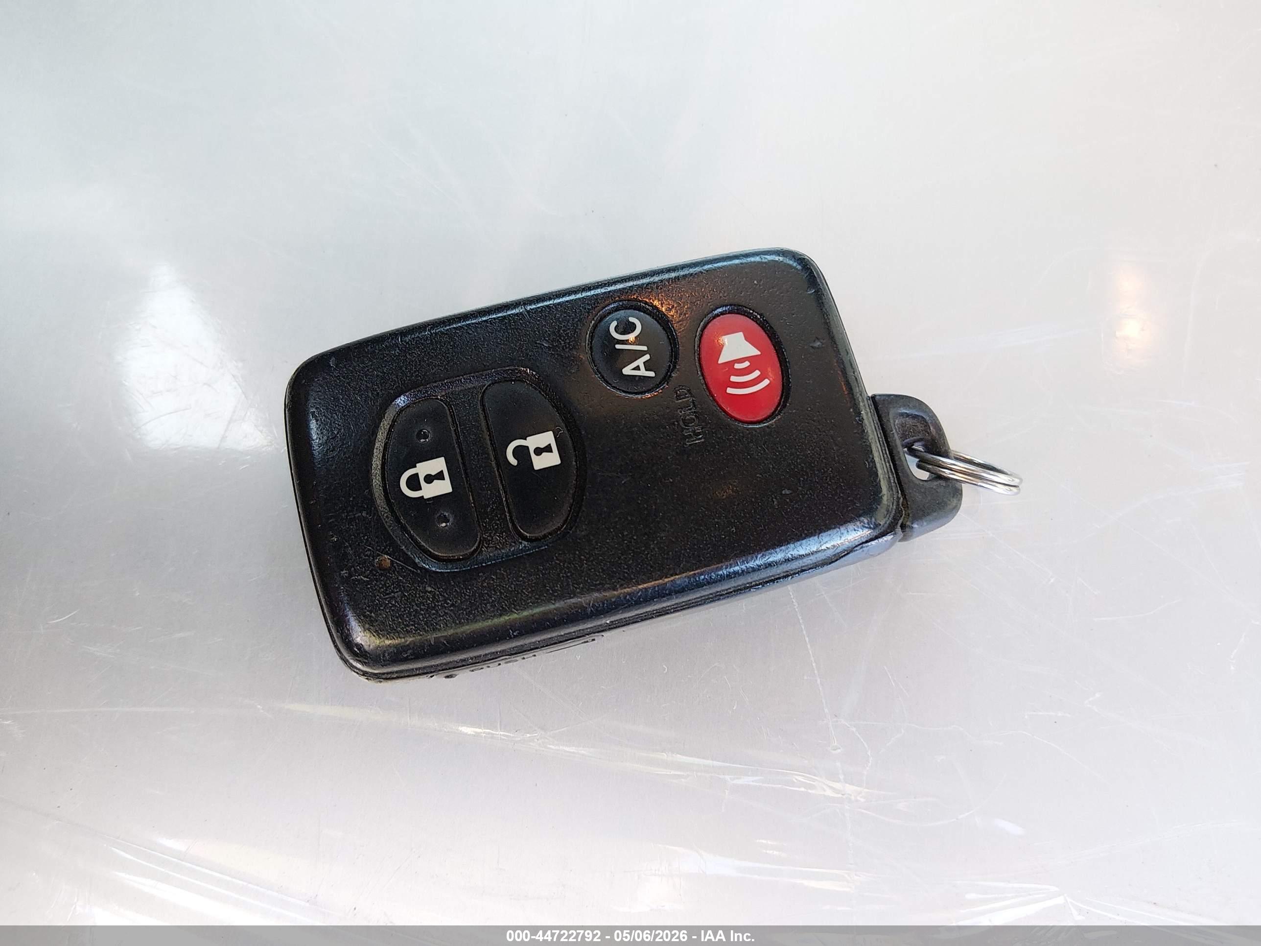 TOYOTA PRIUS image 11