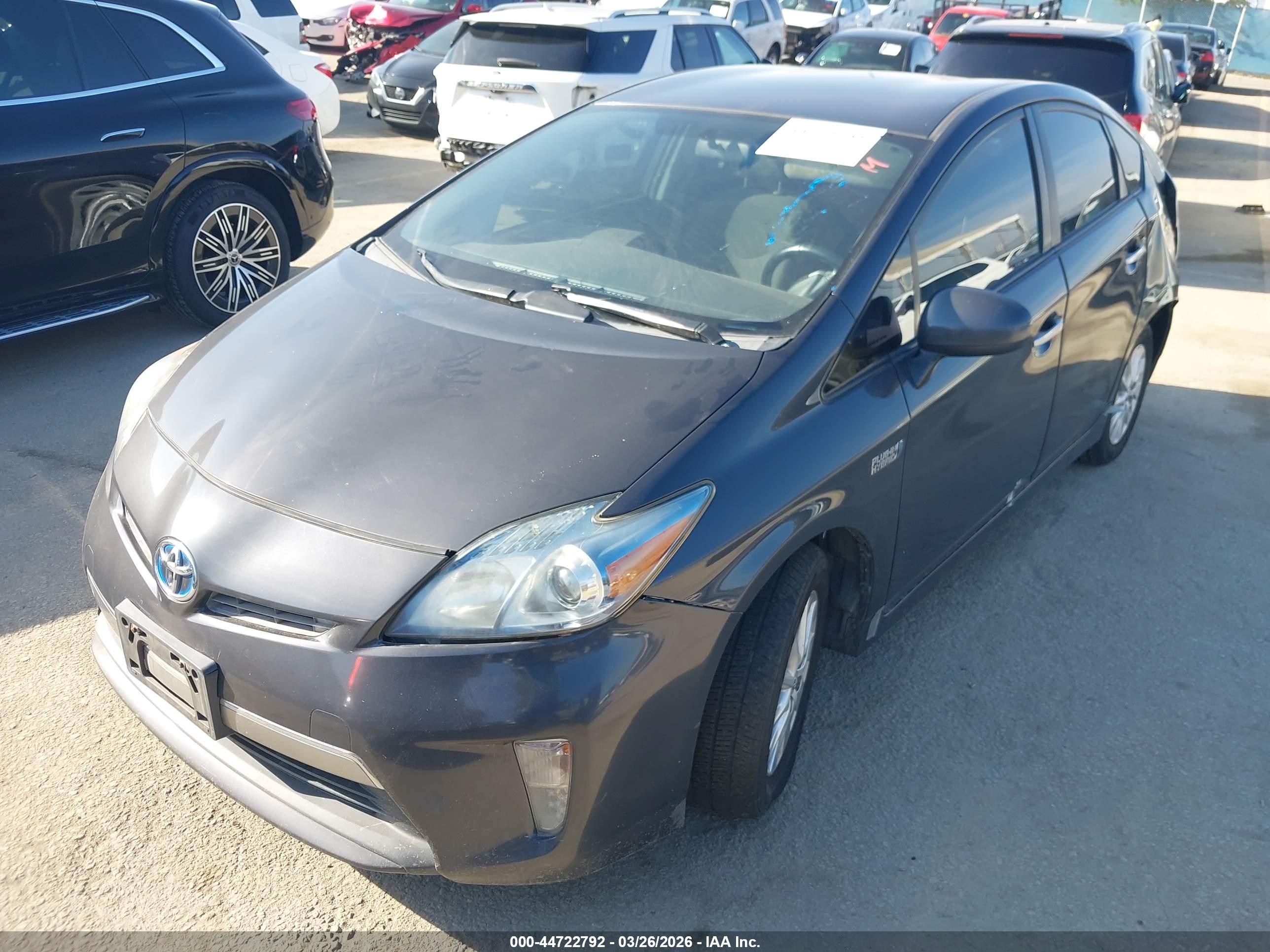 TOYOTA PRIUS image 2