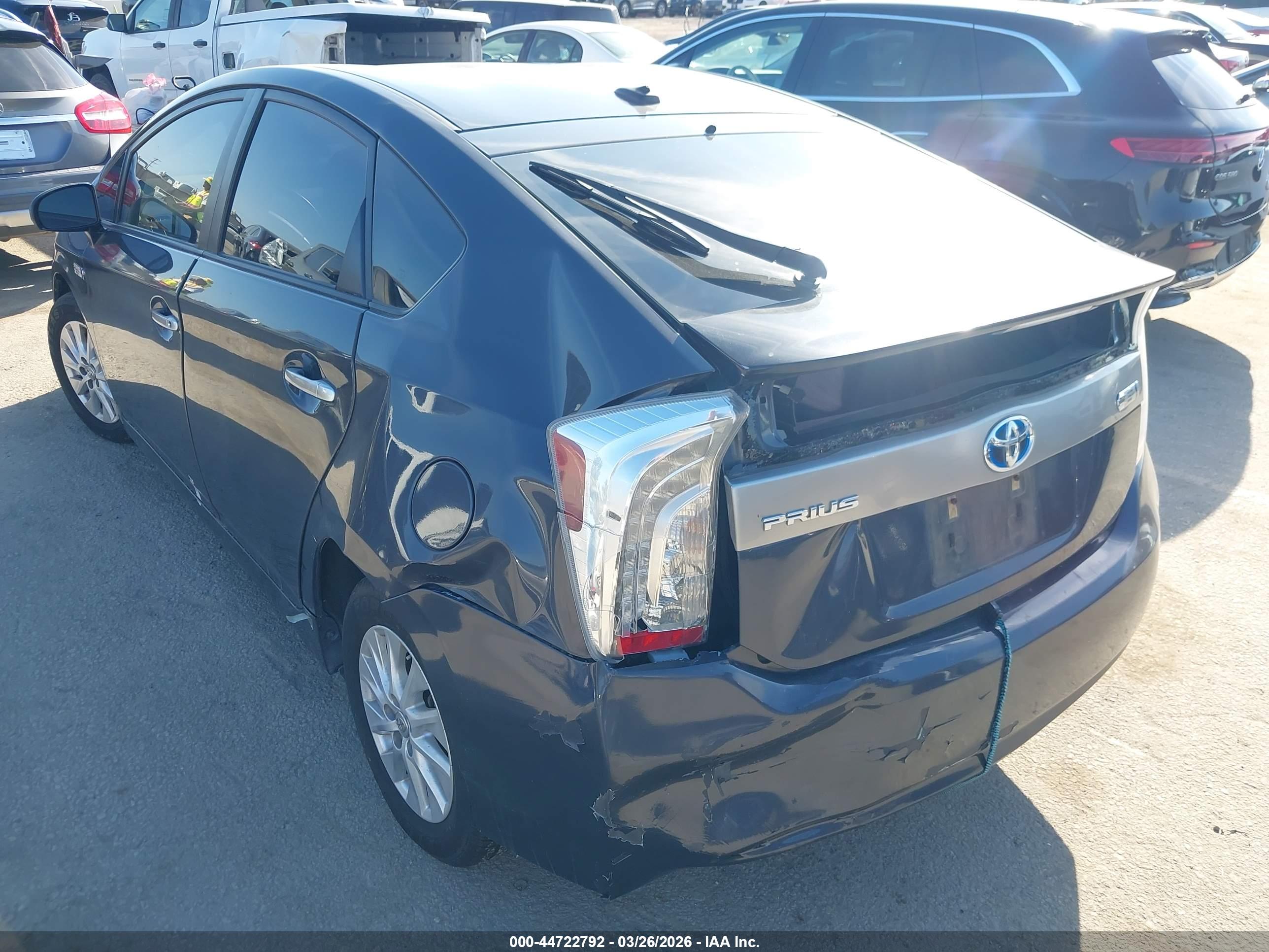 TOYOTA PRIUS image 3