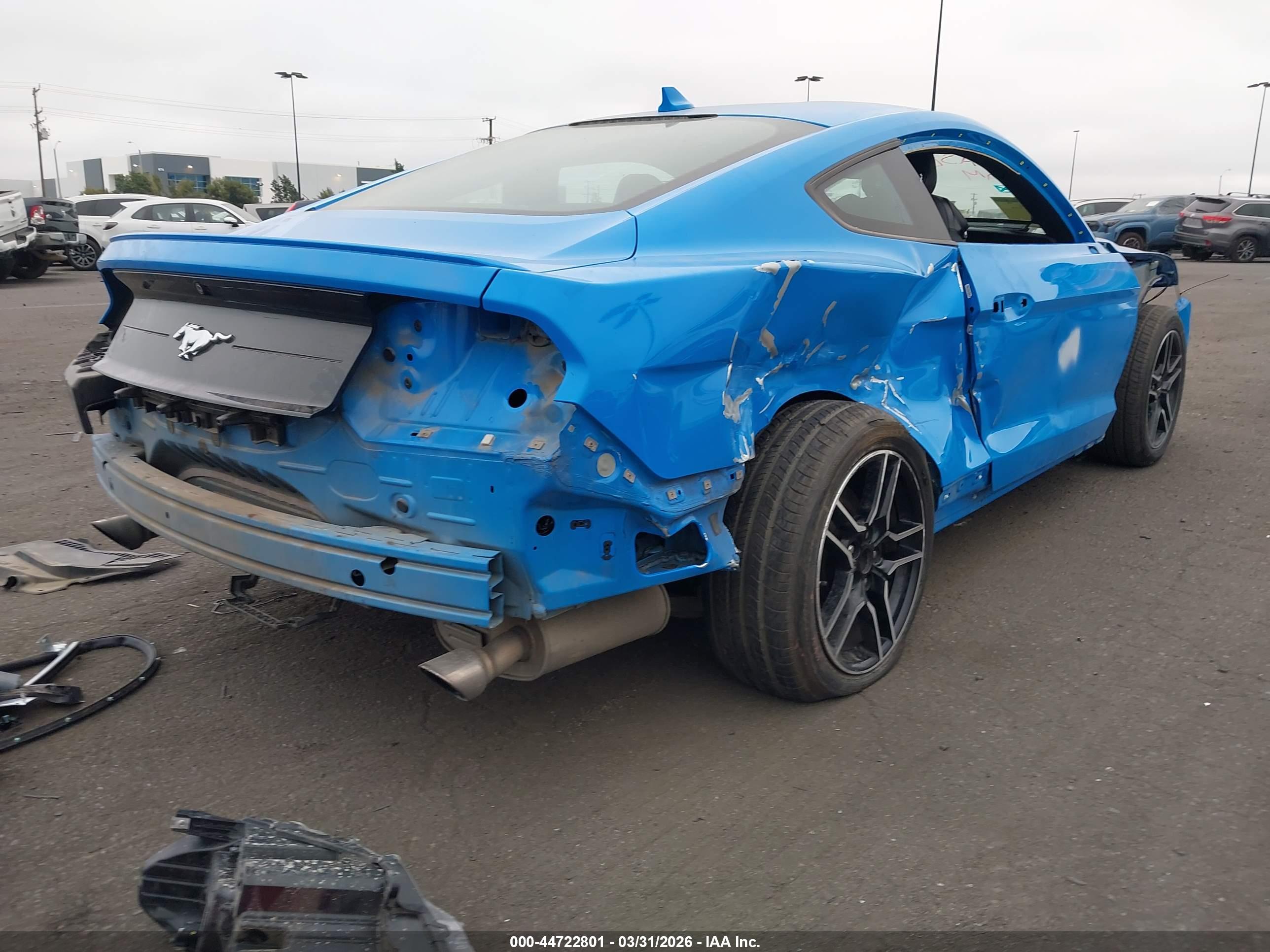 FORD MUSTANG image 4