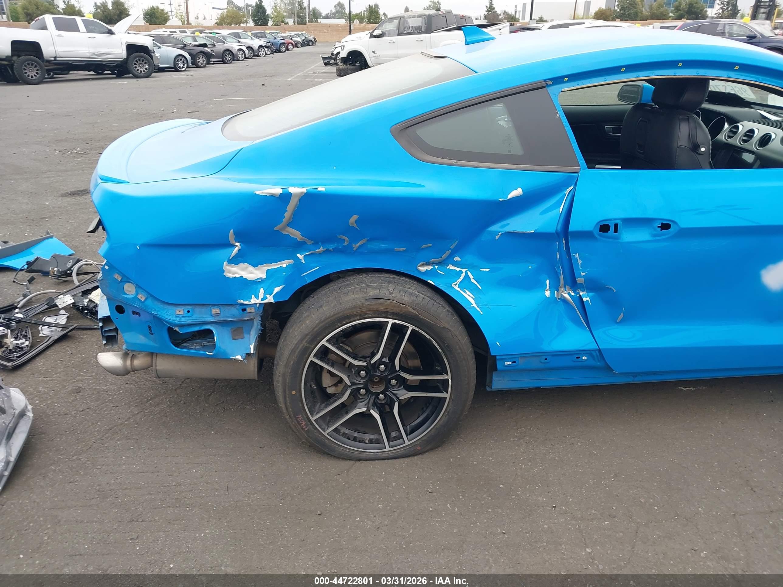 FORD MUSTANG image 6