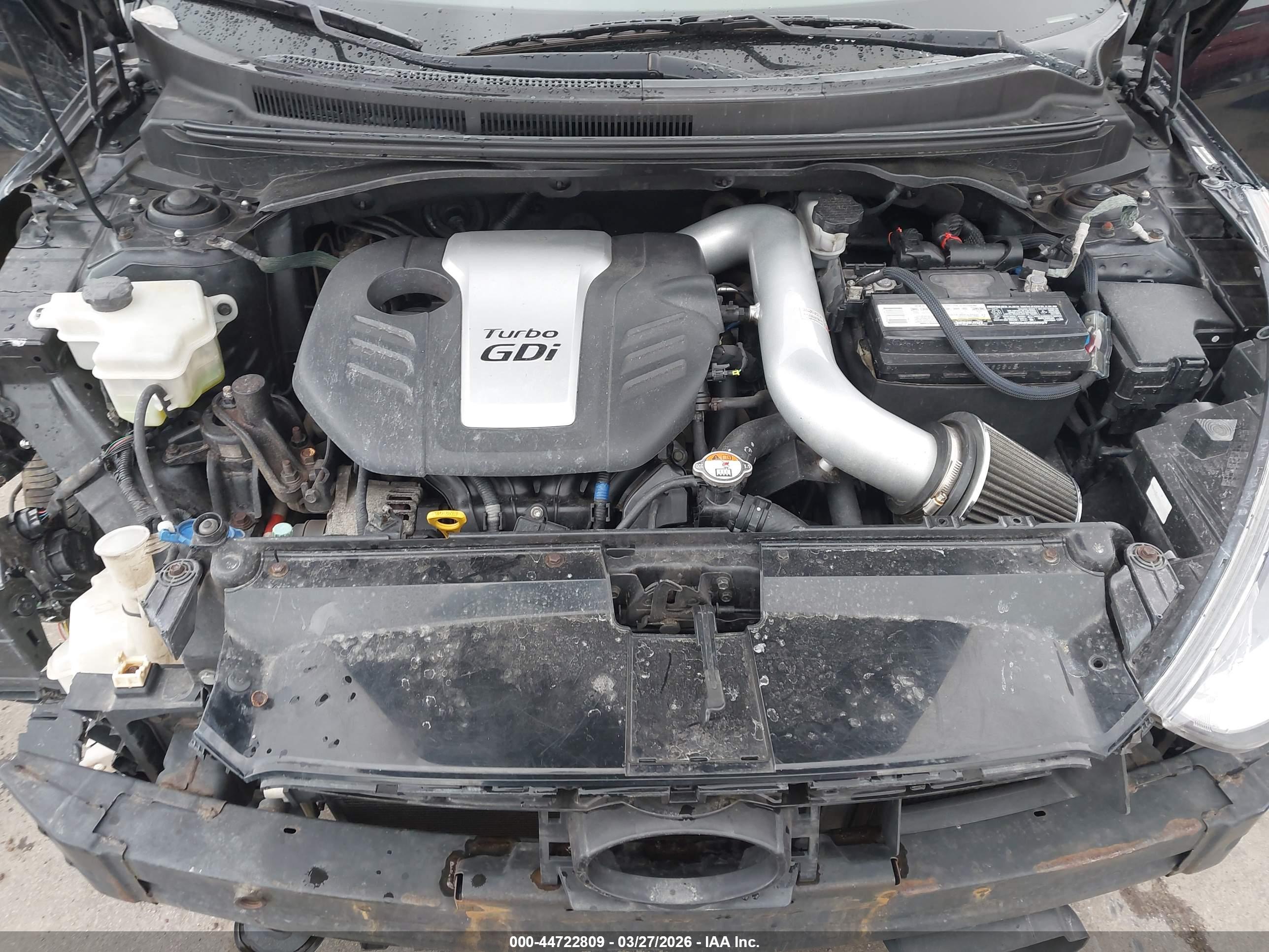 HYUNDAI VELOSTER image 10