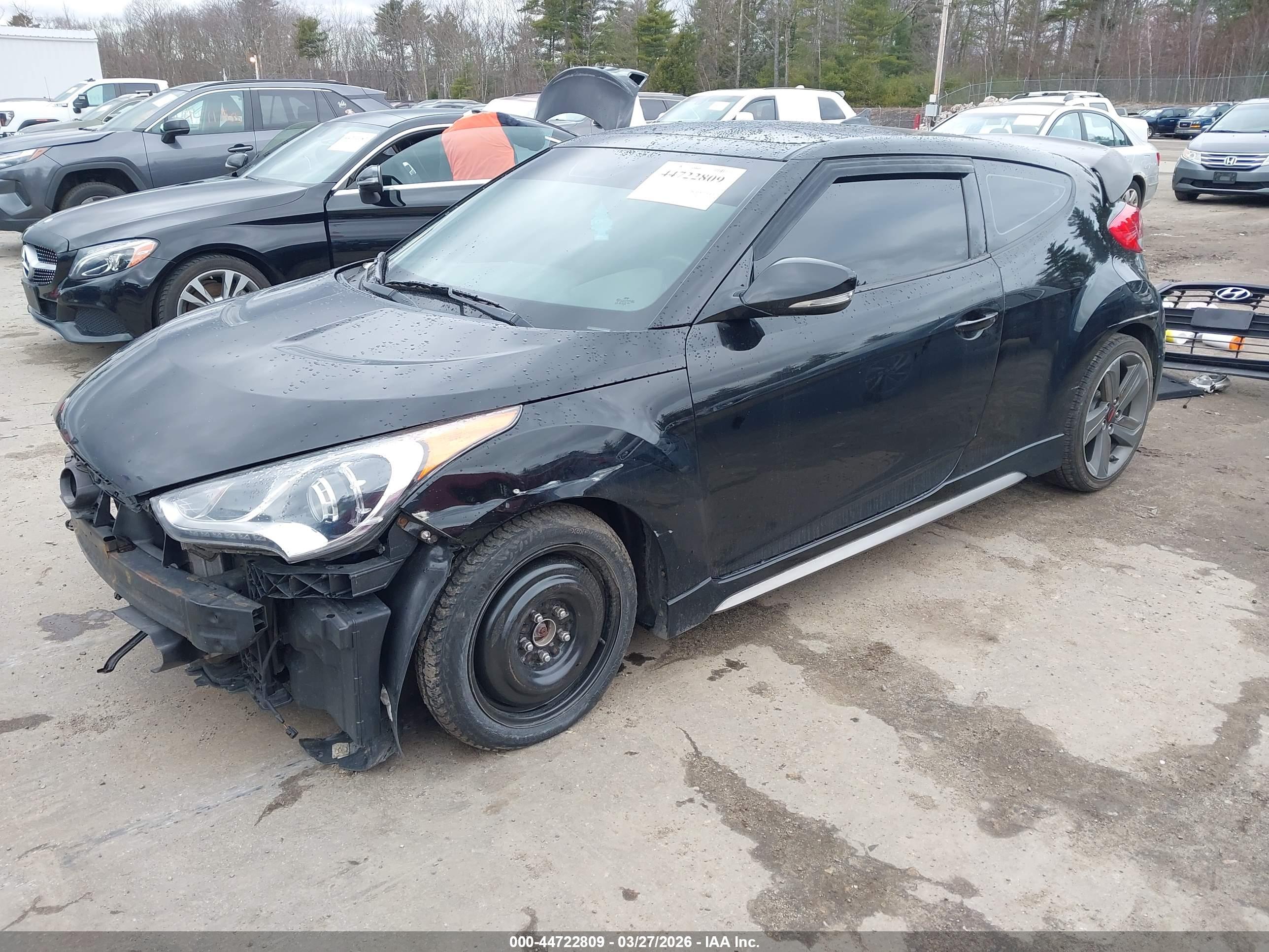 HYUNDAI VELOSTER image 2