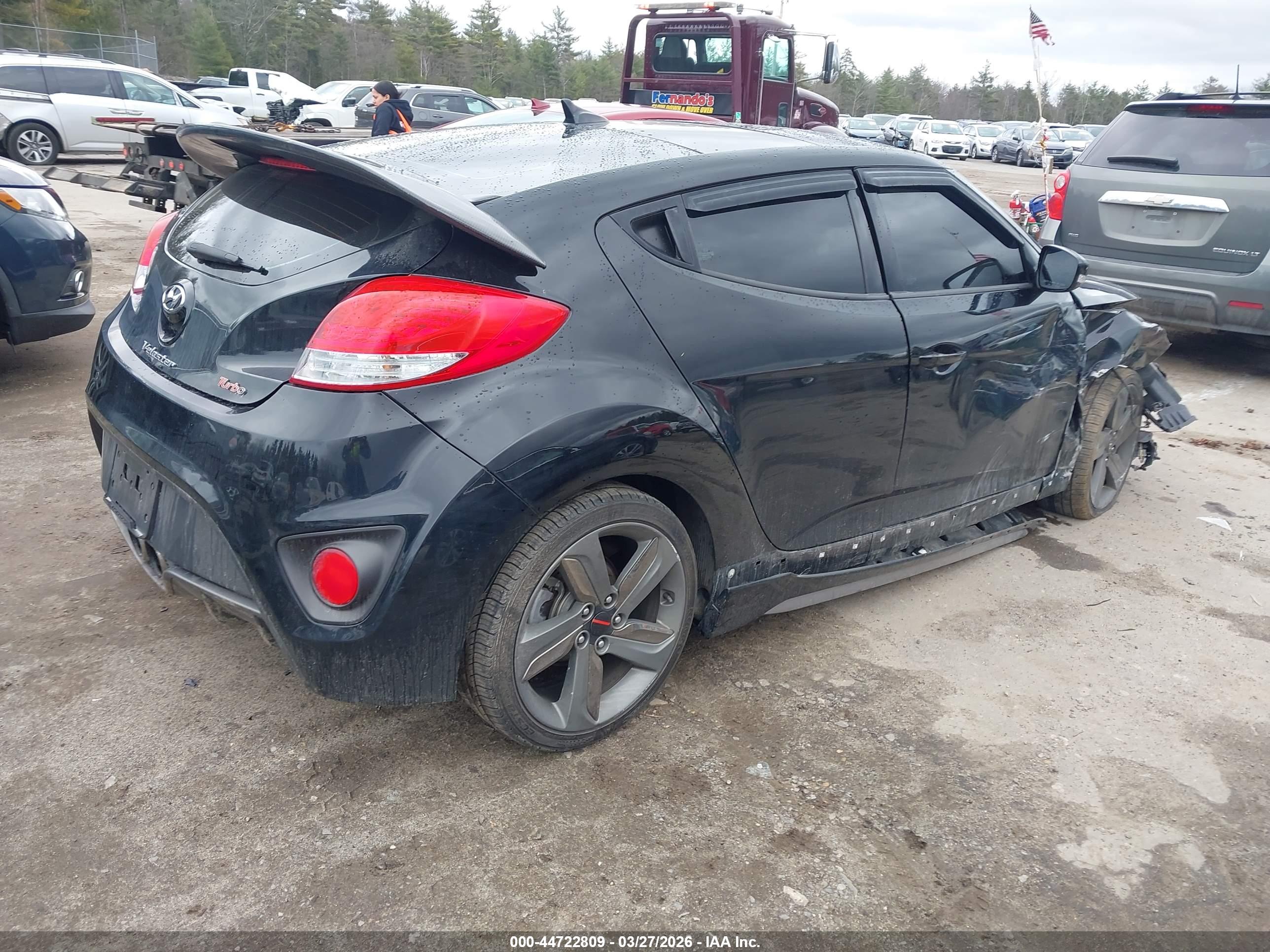 HYUNDAI VELOSTER image 4