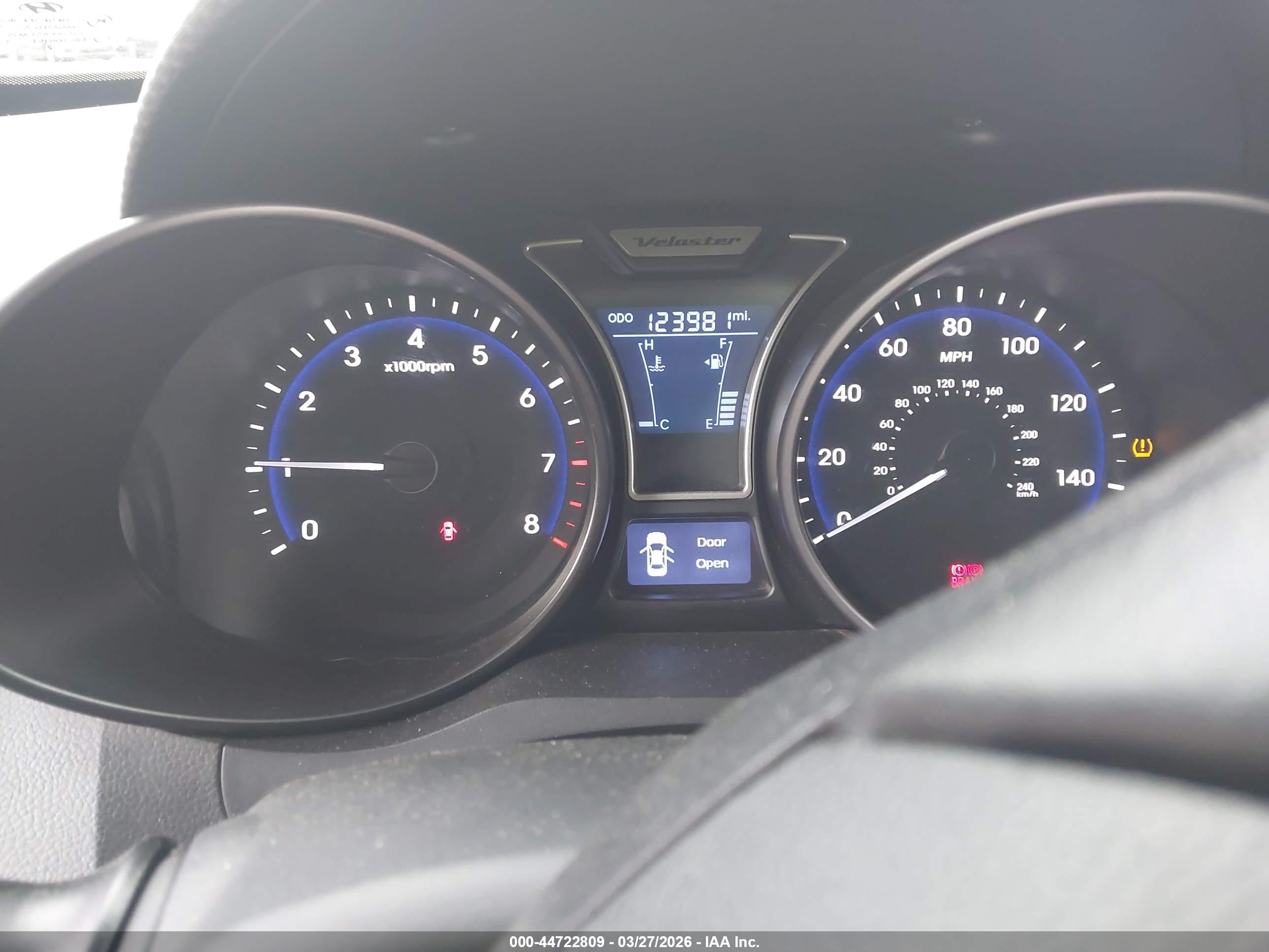 HYUNDAI VELOSTER image 7