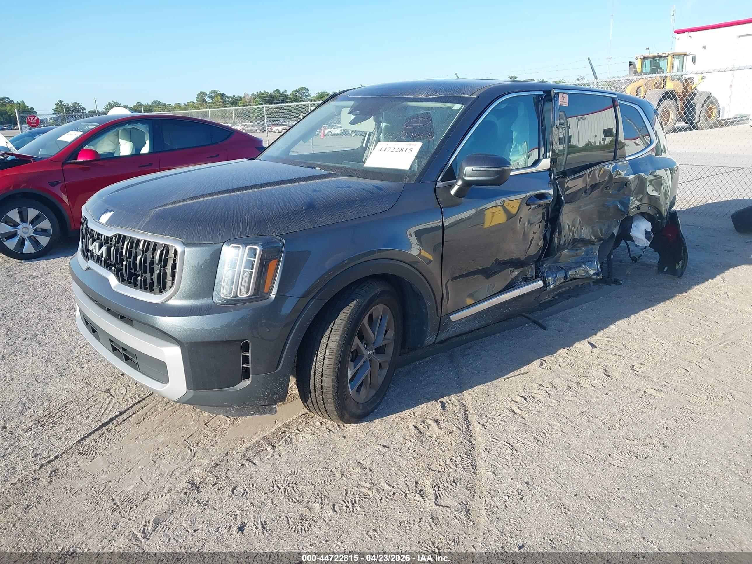 KIA TELLURIDE image 2