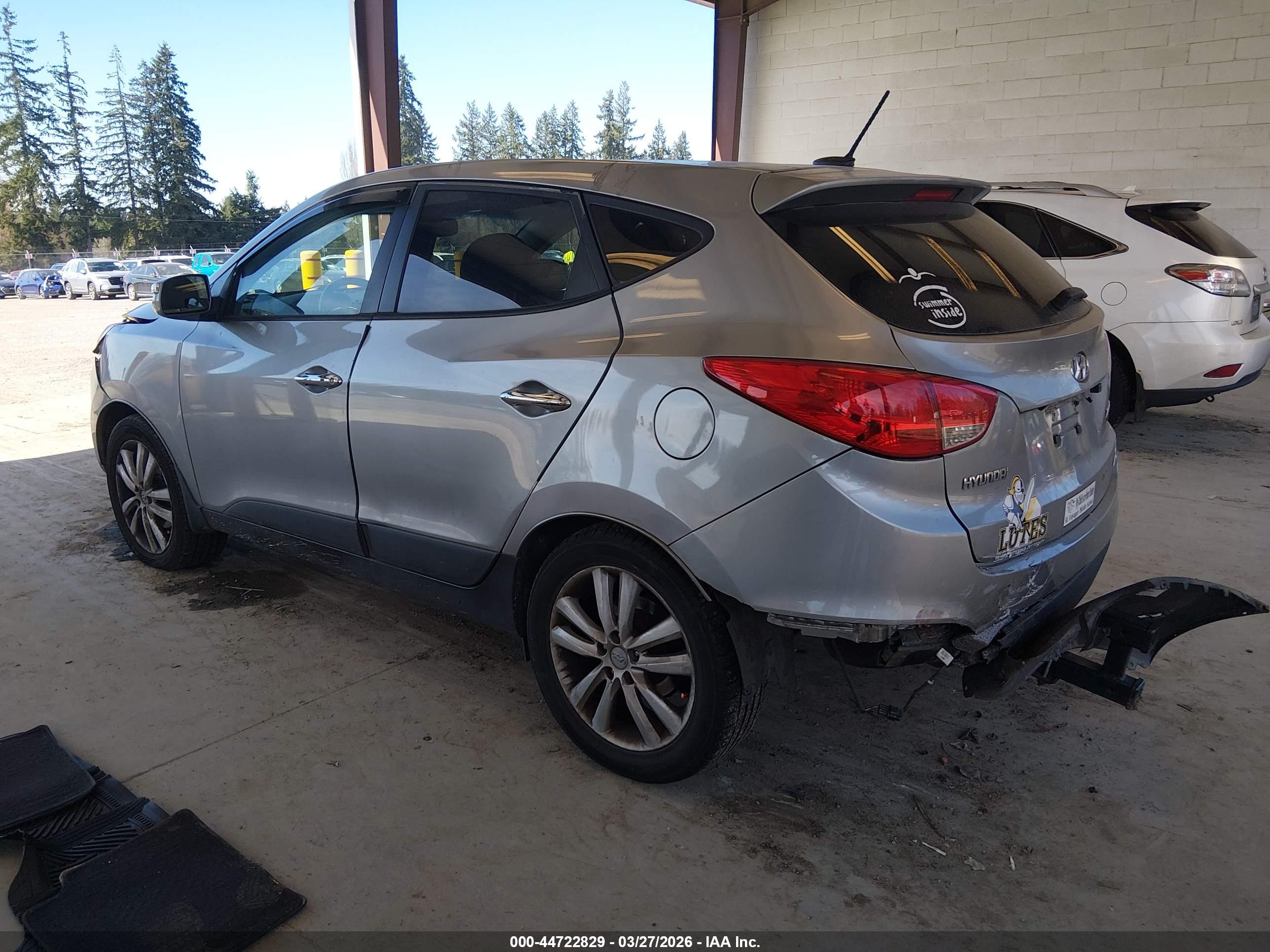 HYUNDAI TUCSON image 3
