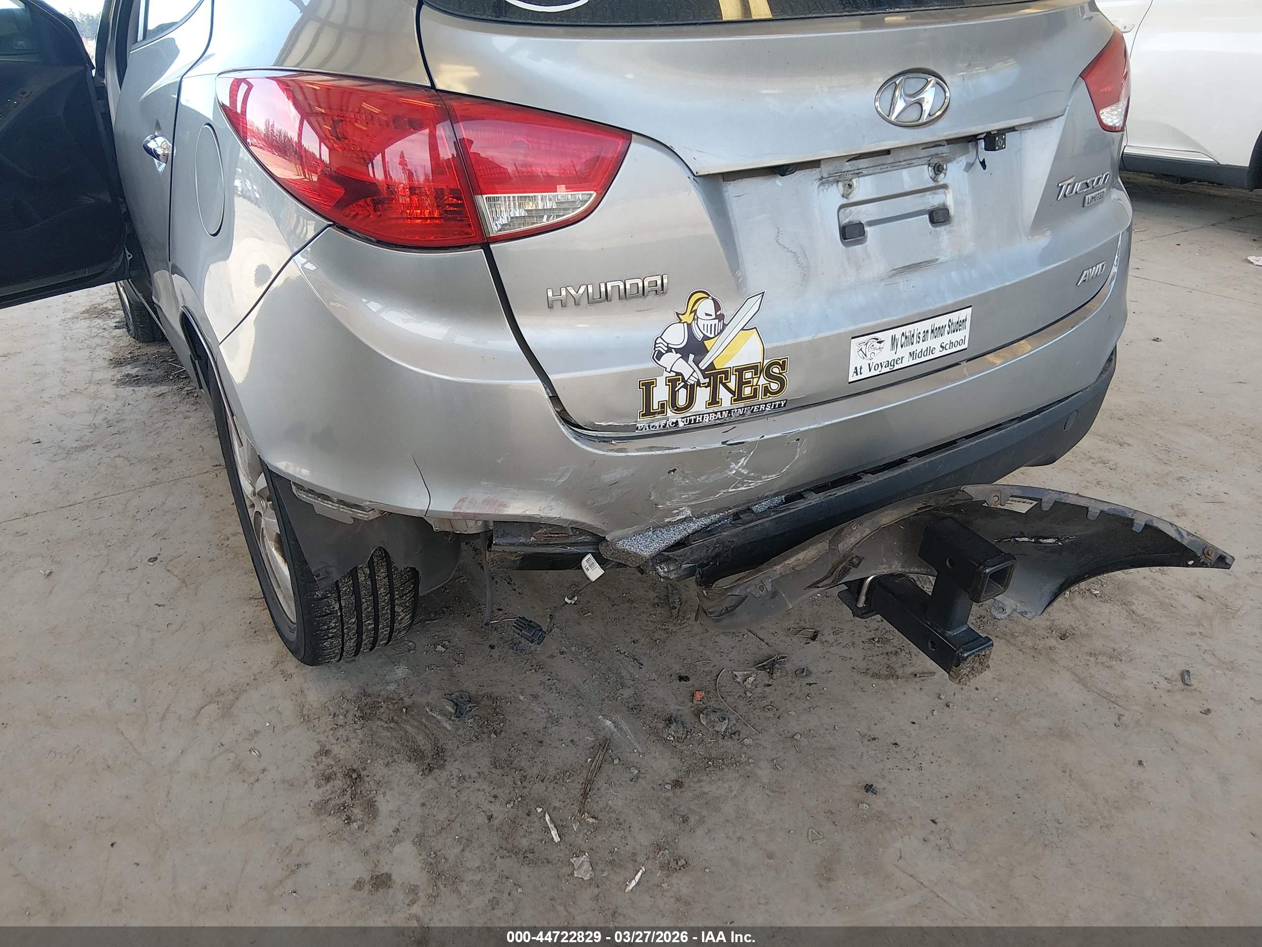 HYUNDAI TUCSON image 6