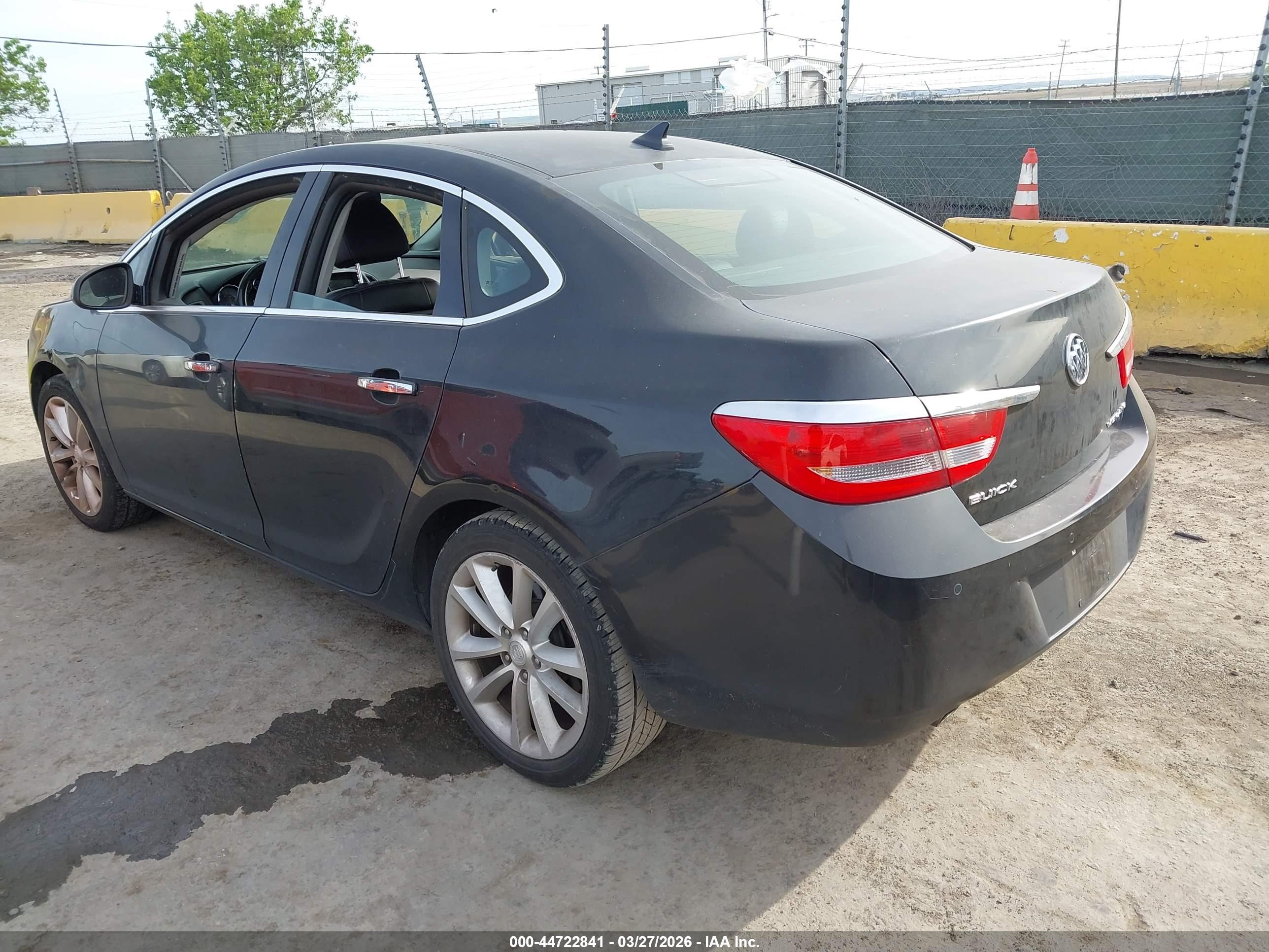BUICK VERANO image 3