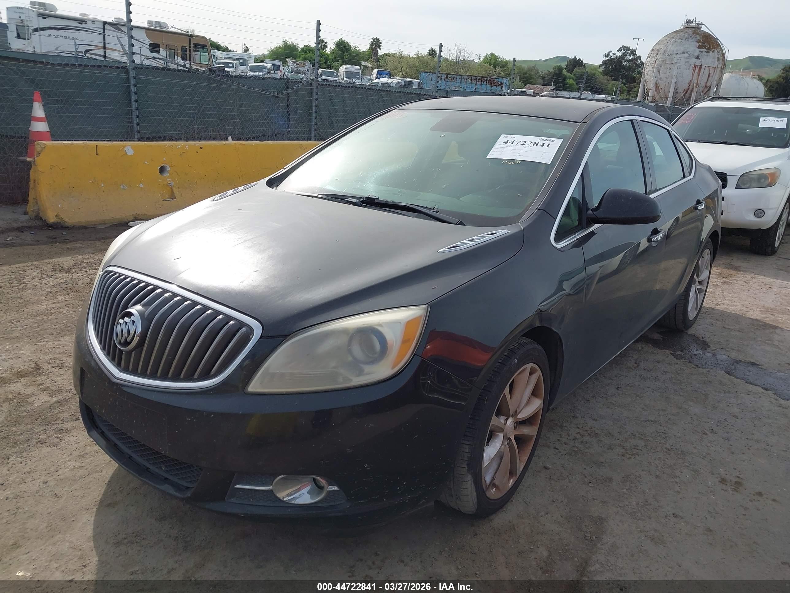 BUICK VERANO image 6