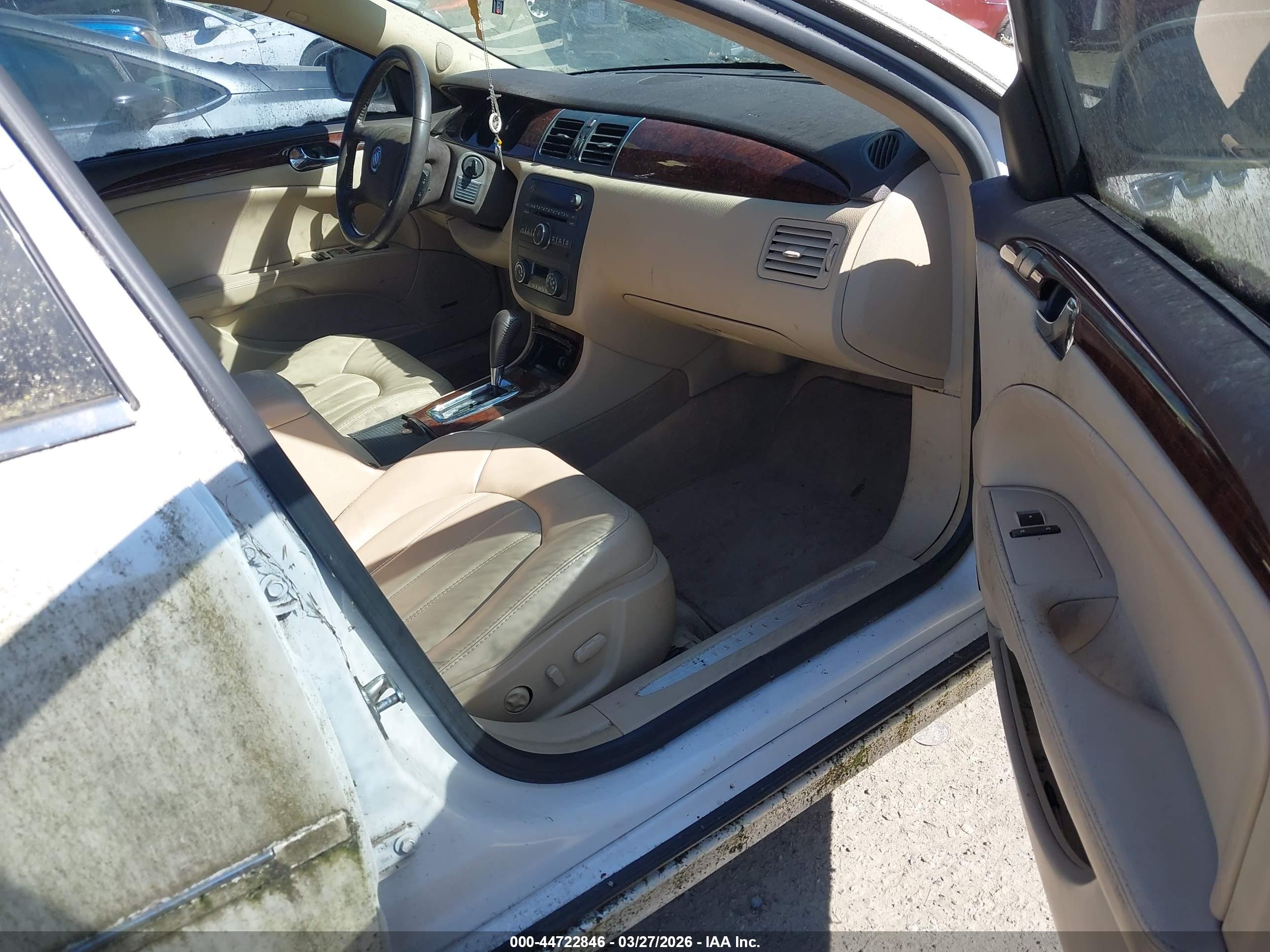 BUICK LUCERNE image 5