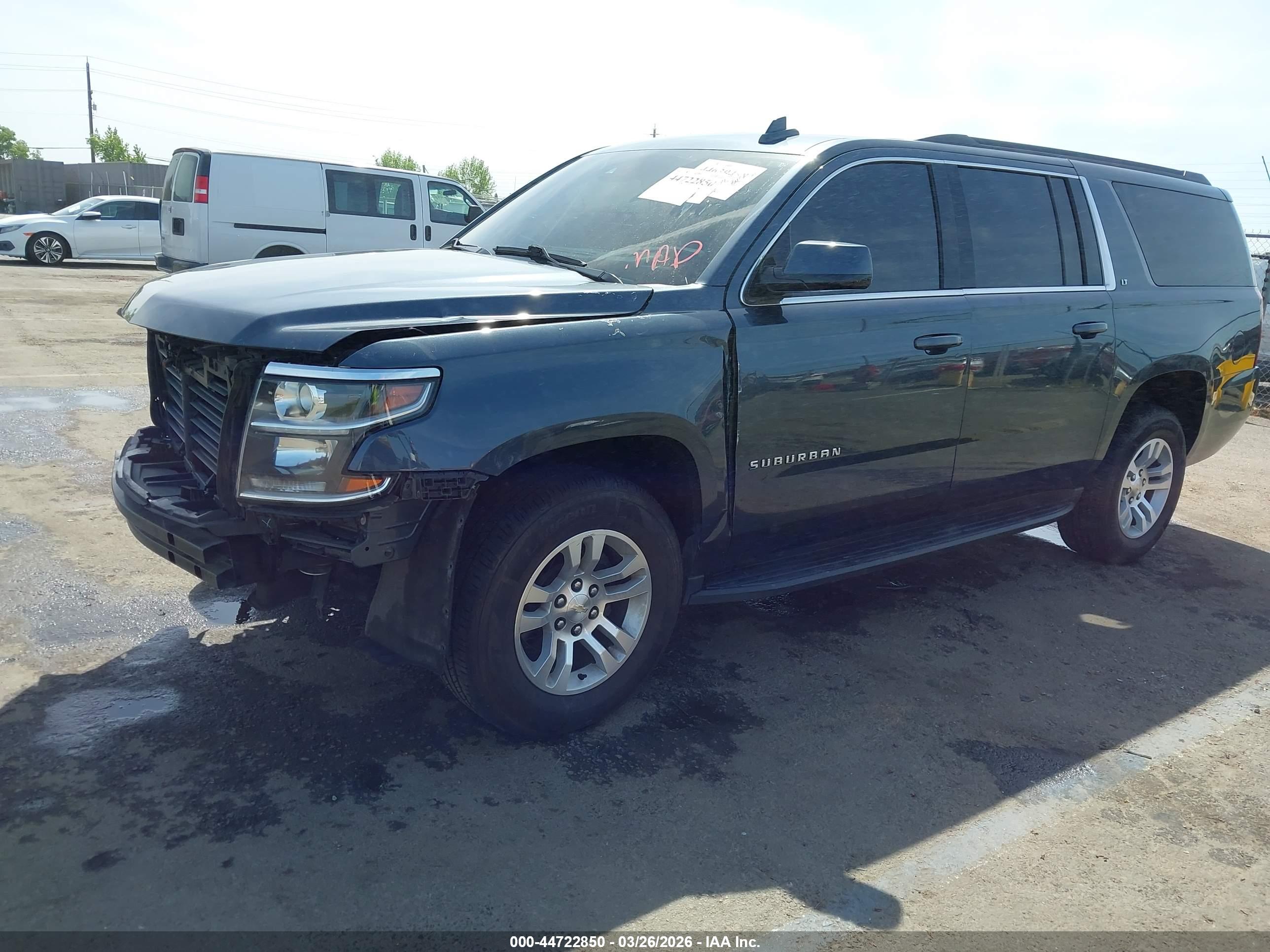 CHEVROLET SUBURBAN image 2