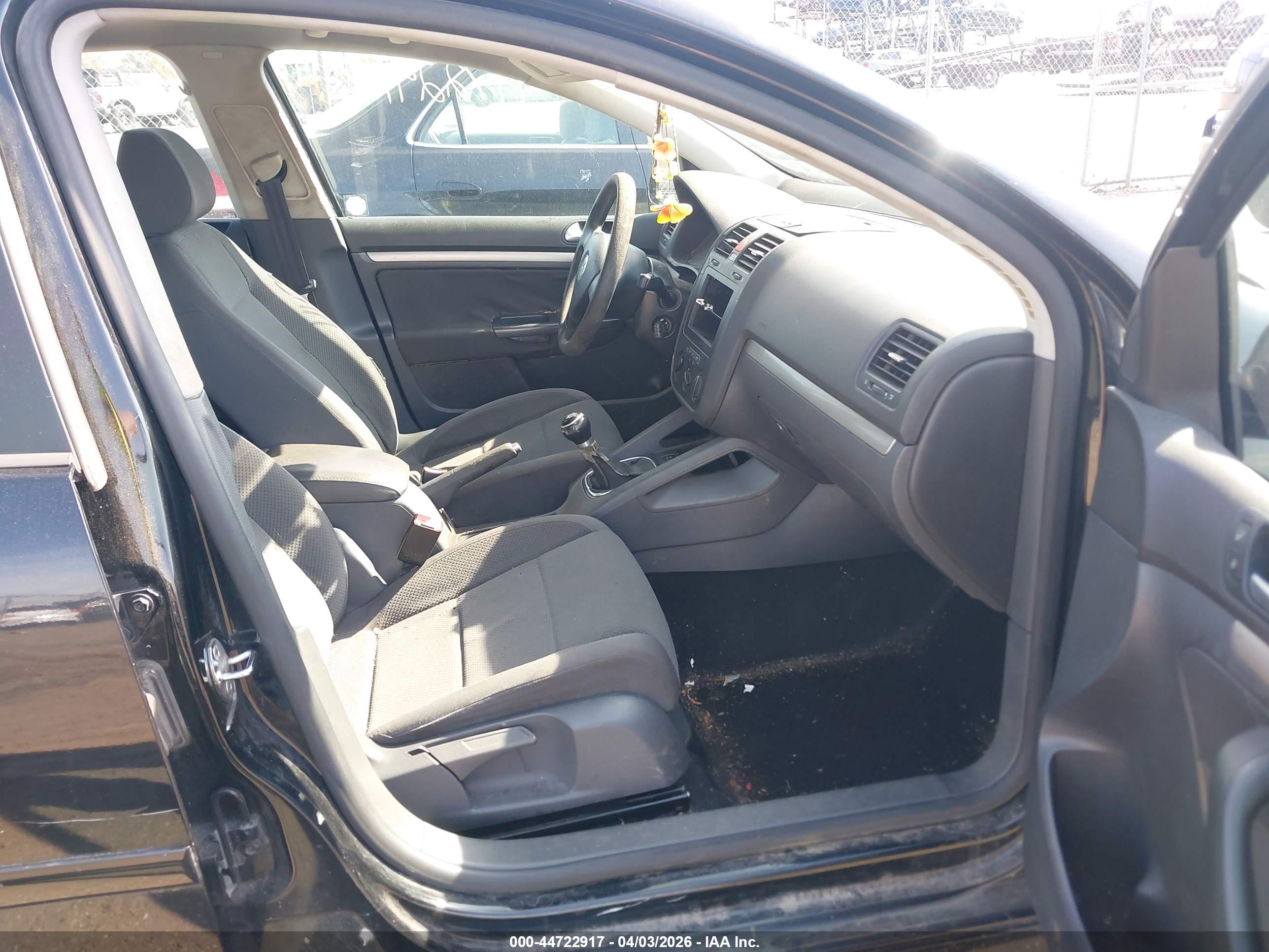 VOLKSWAGEN RABBIT image 5
