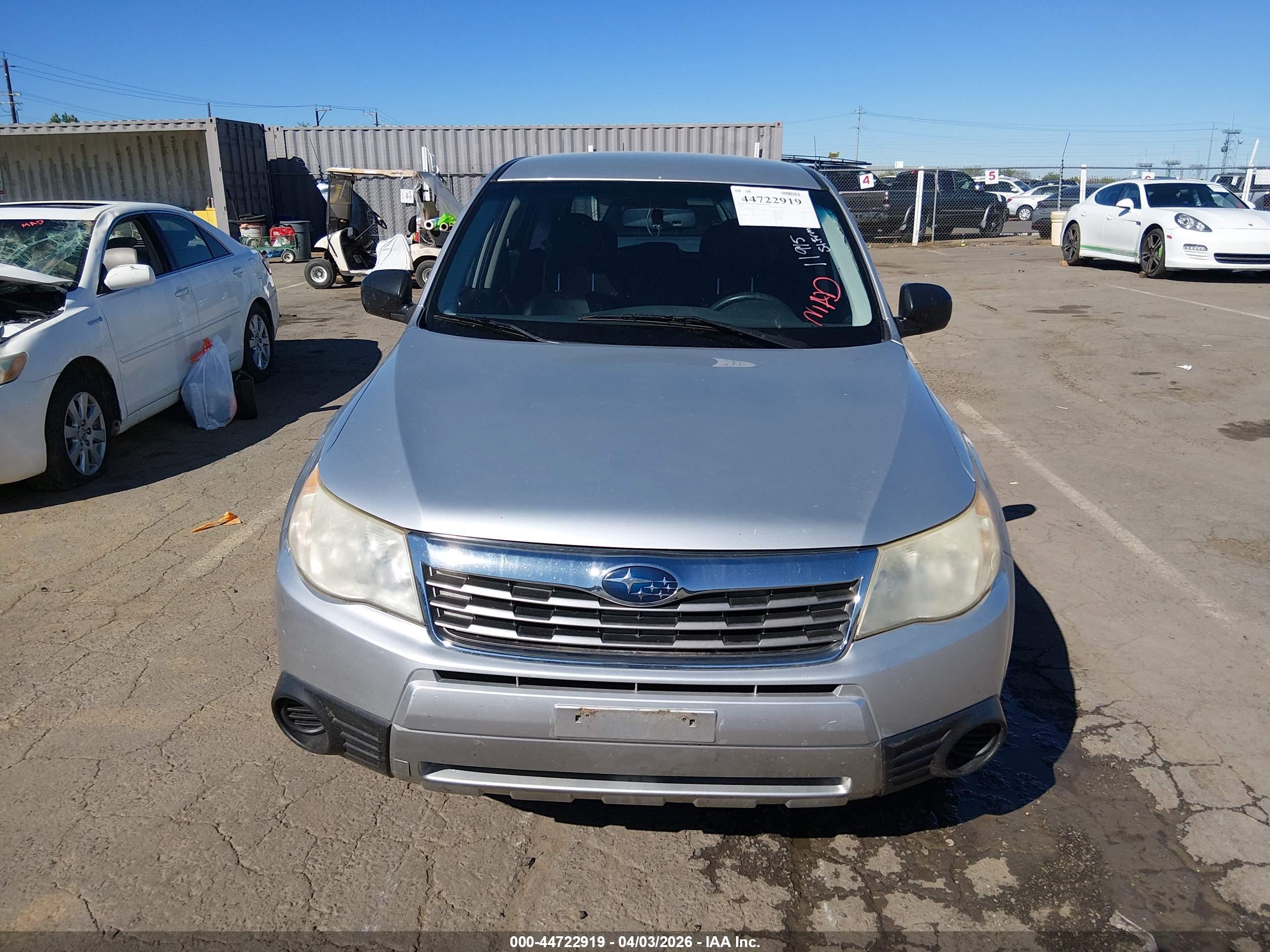 SUBARU FORESTER image 6