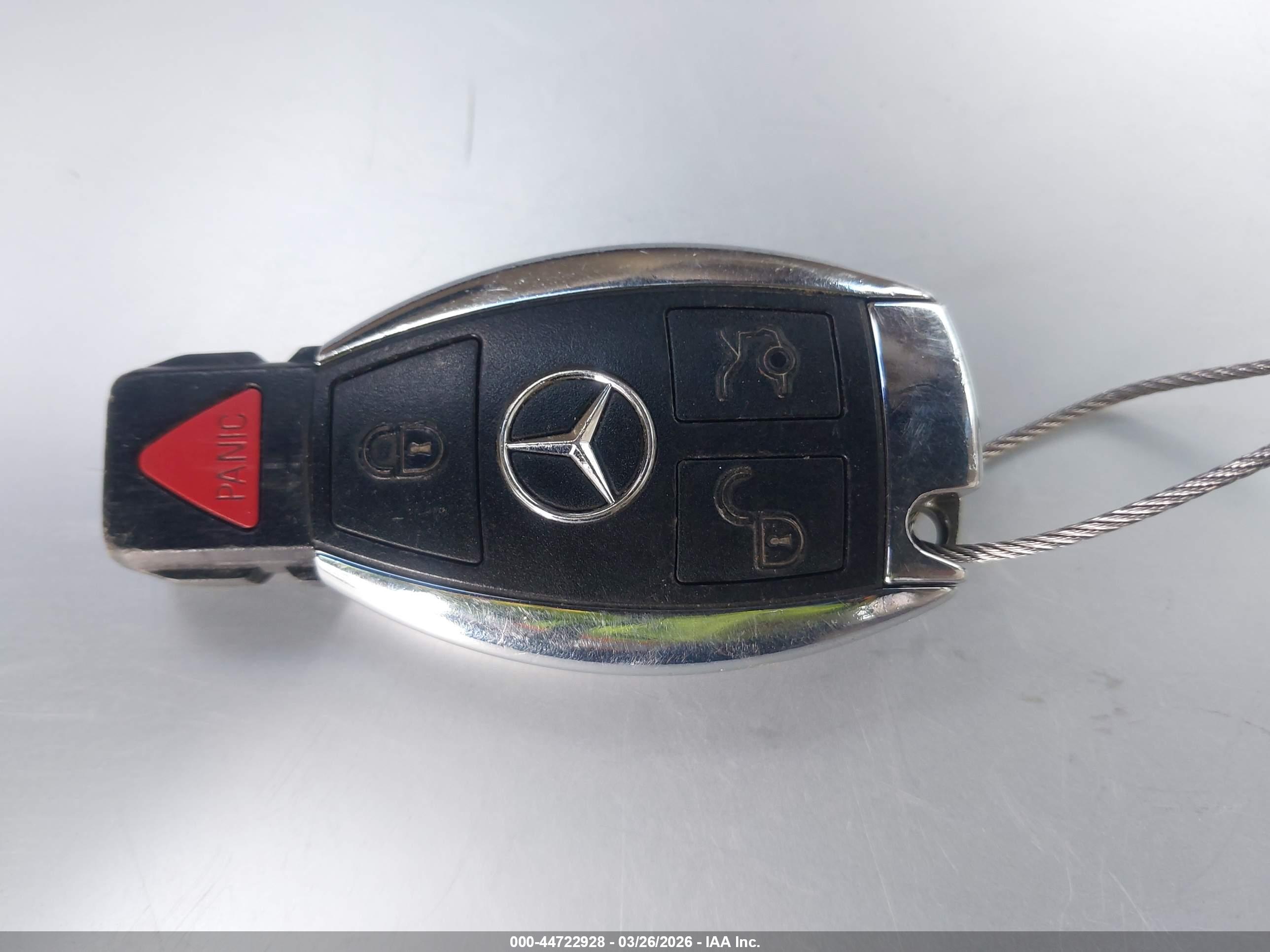 MERCEDES-BENZ E image 11
