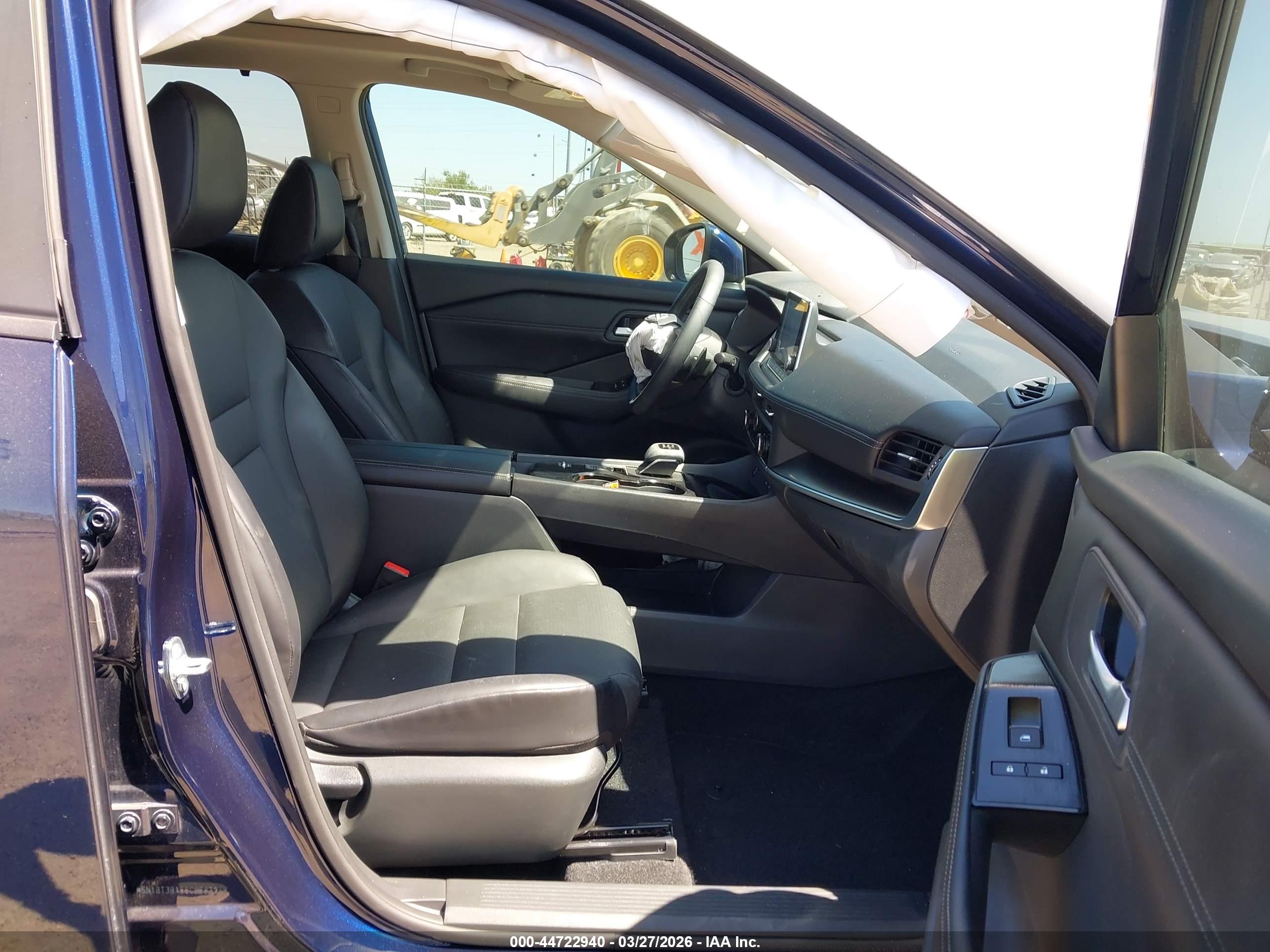 NISSAN ROGUE image 5