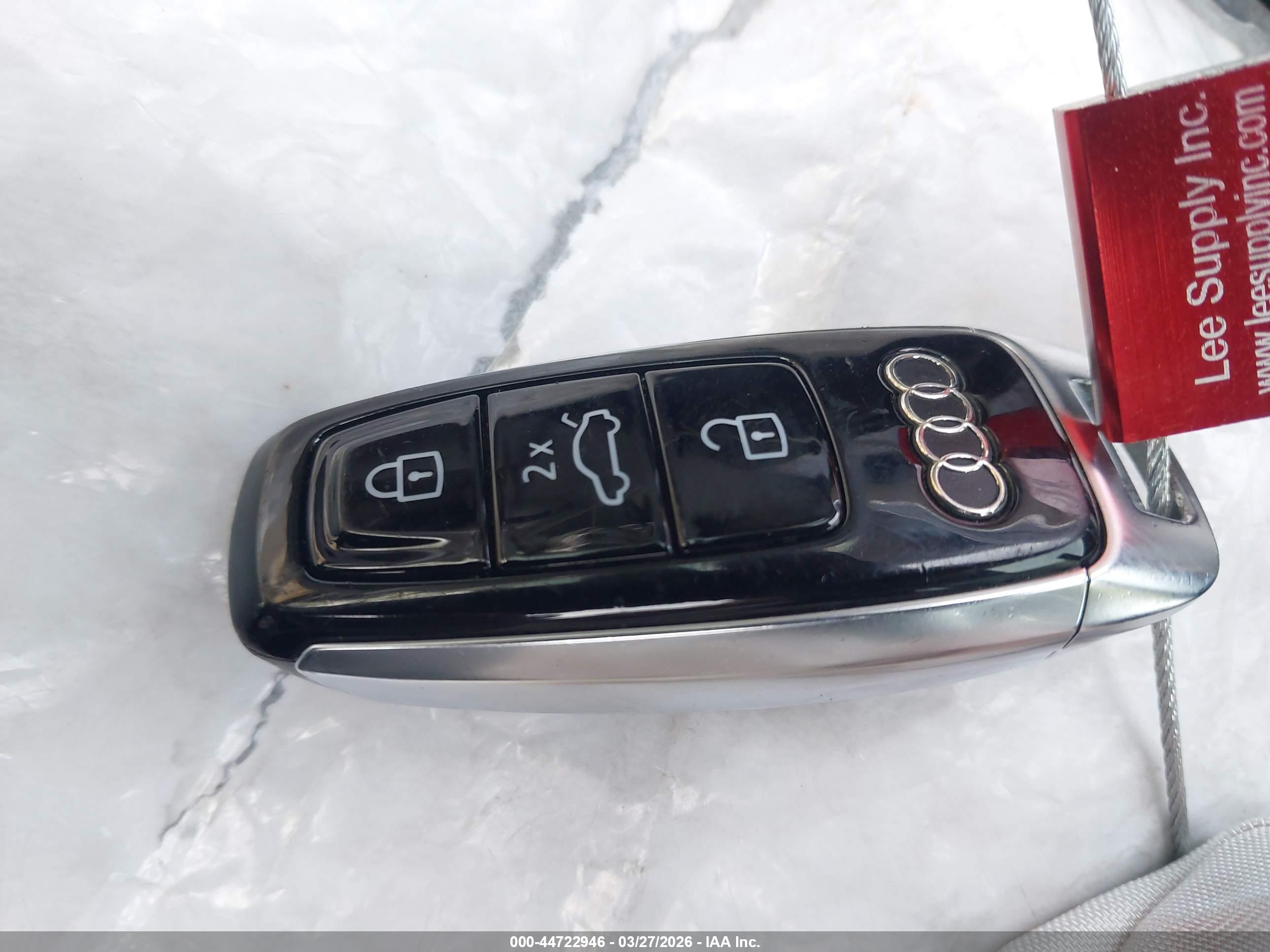 AUDI Q7 image 11