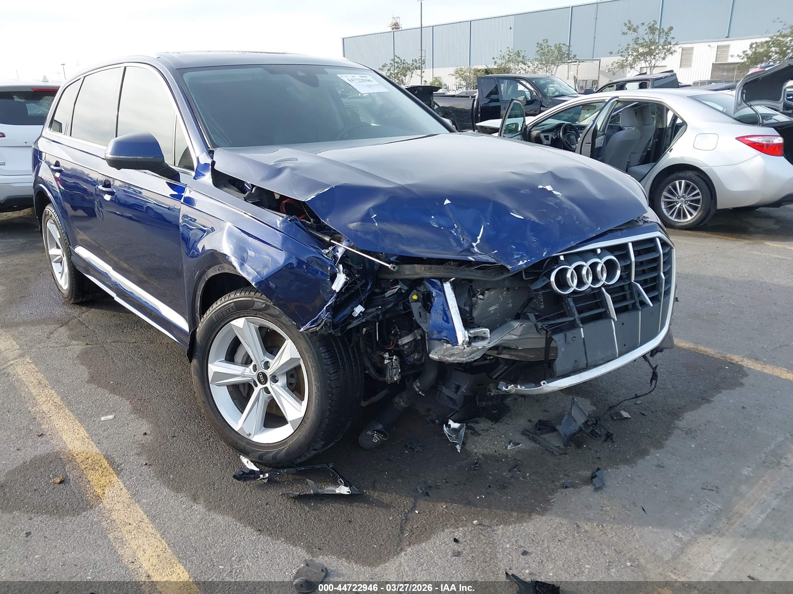 AUDI Q7 image 6