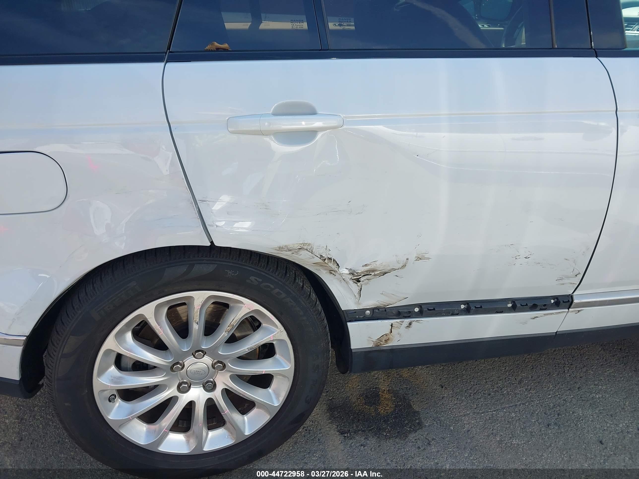 LAND ROVER image 6
