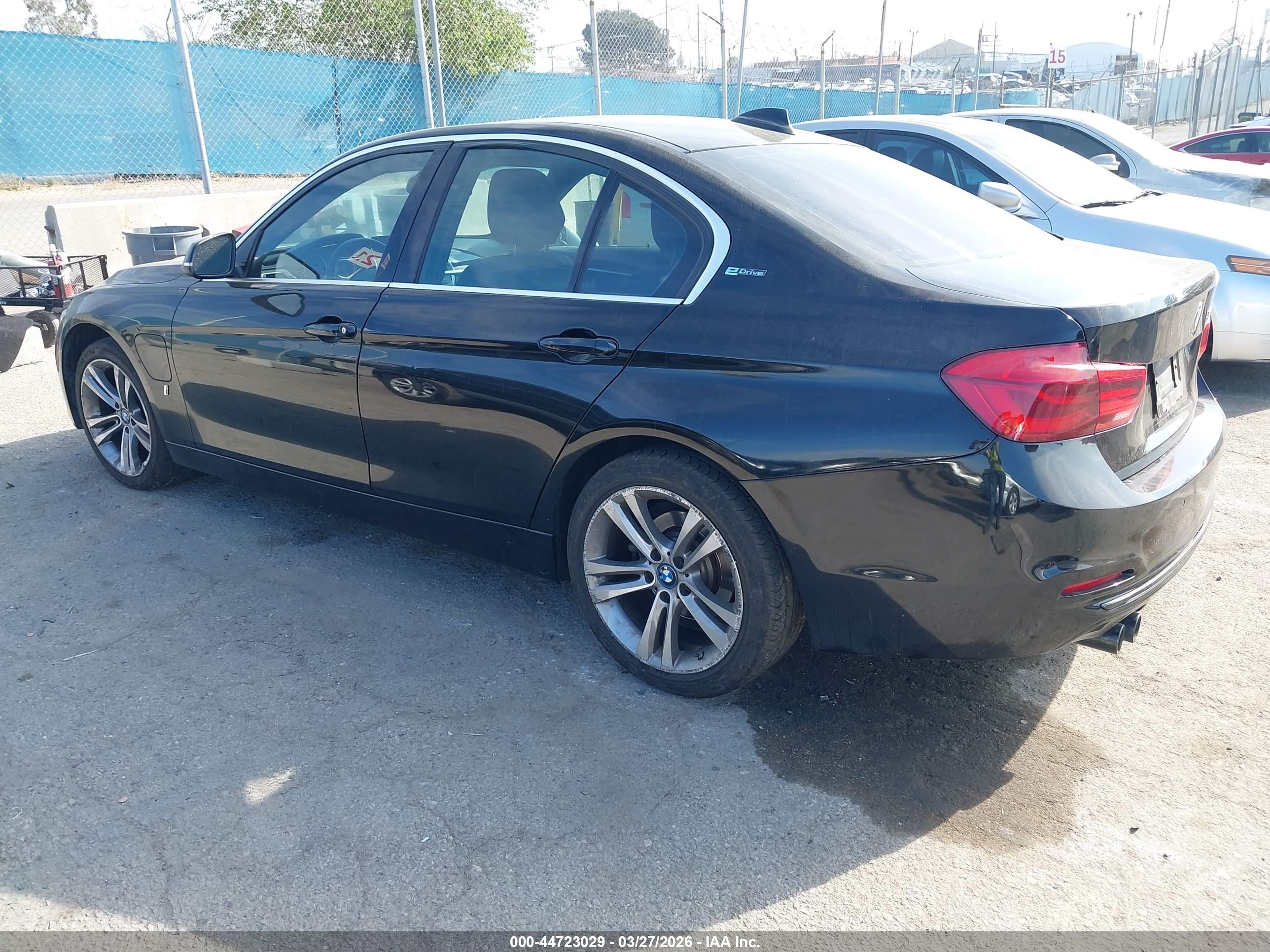 BMW 330E image 3