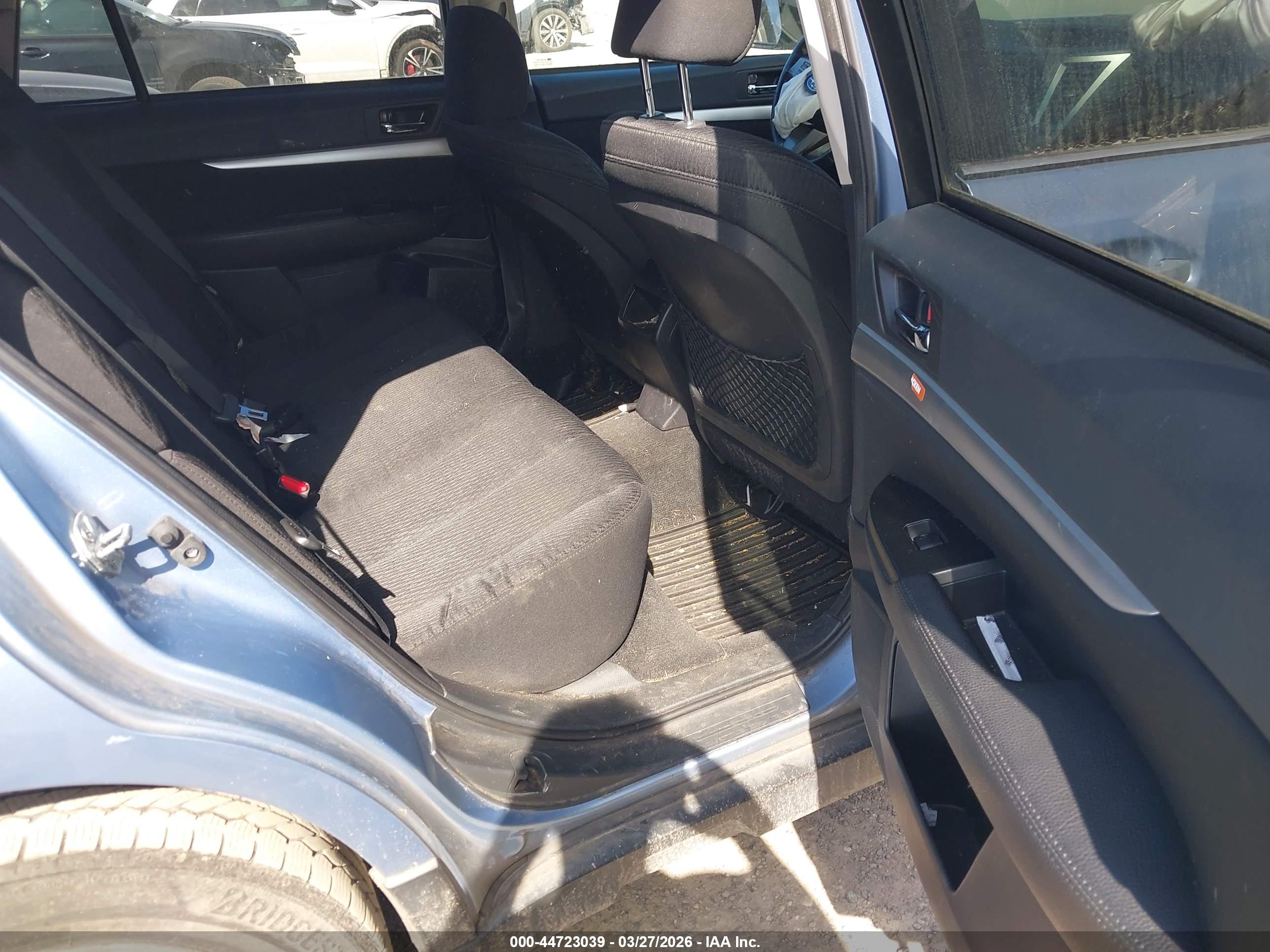 SUBARU OUTBACK image 8