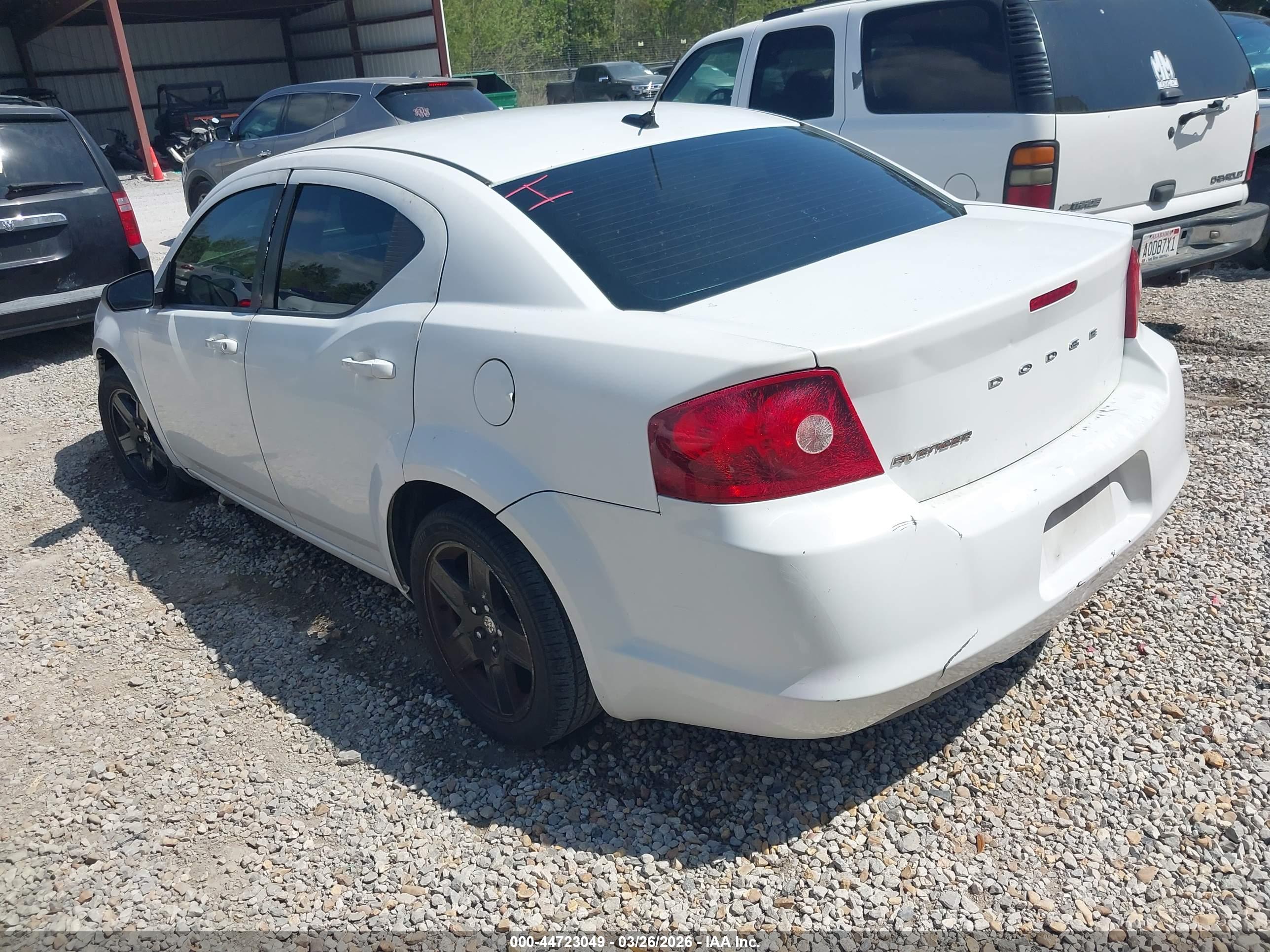 DODGE AVENGER image 3
