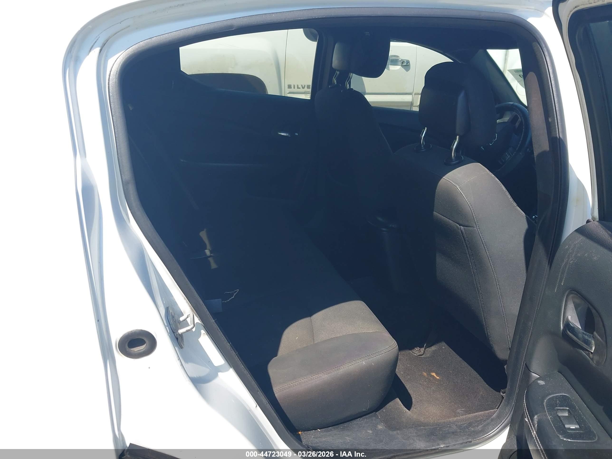 DODGE AVENGER image 8