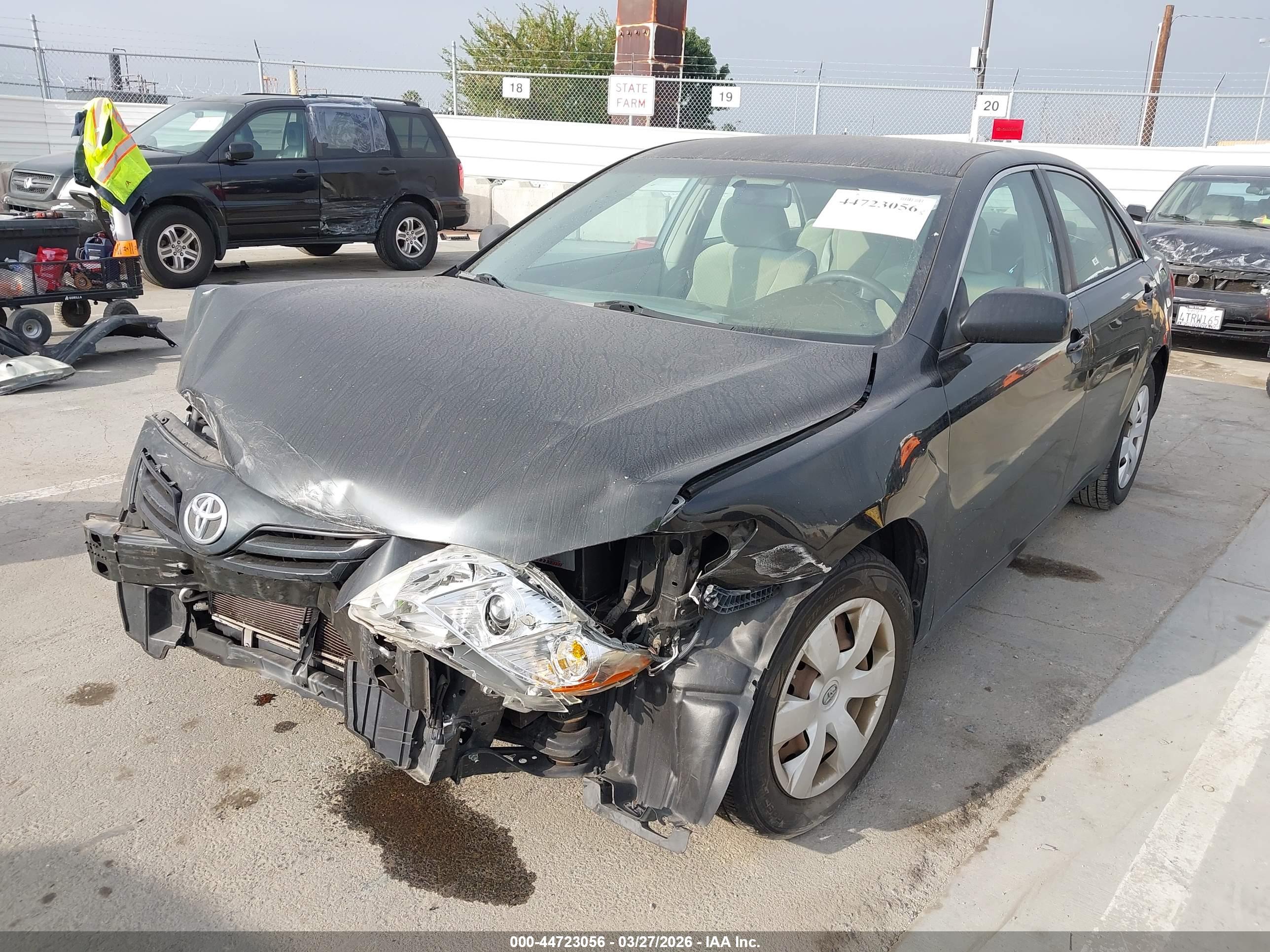 TOYOTA CAMRY image 6