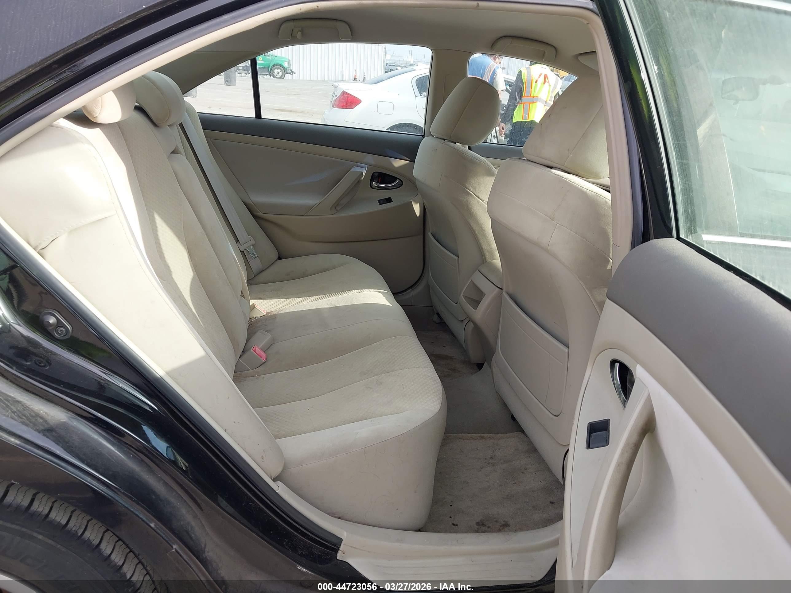 TOYOTA CAMRY image 8