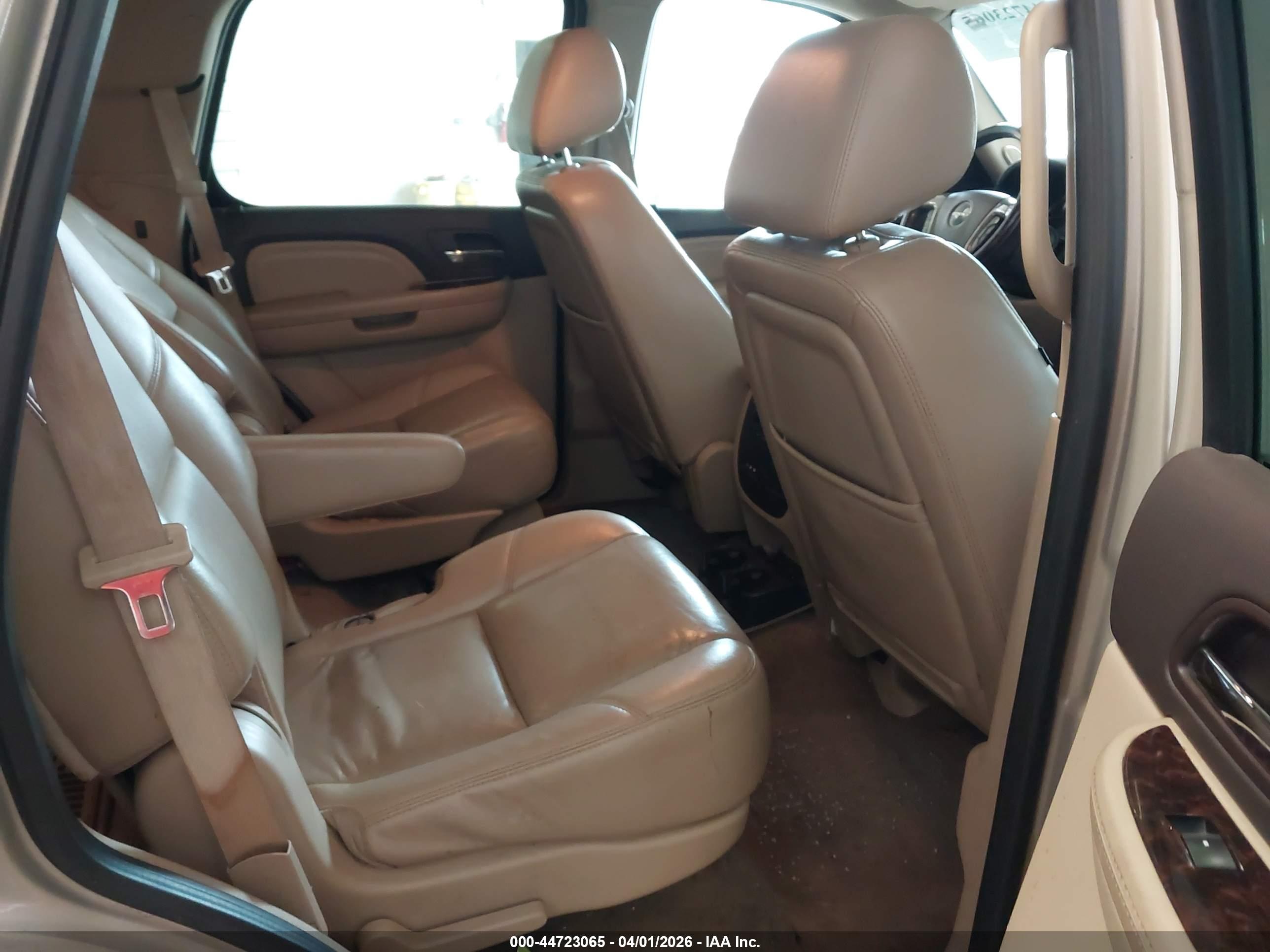 GMC YUKON image 8