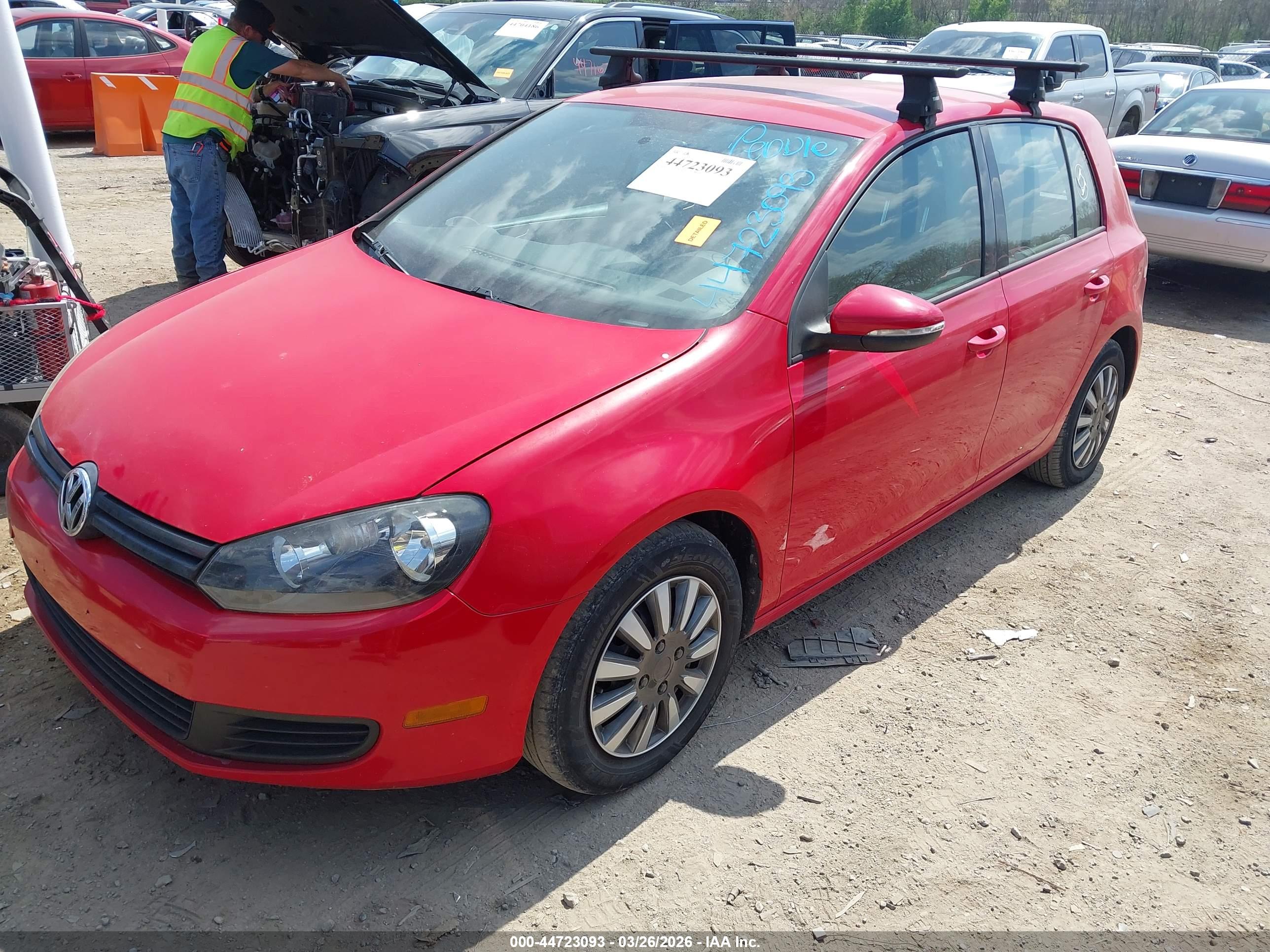VOLKSWAGEN GOLF image 2